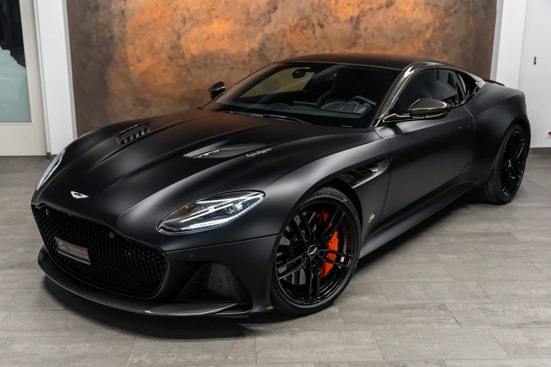 ASTON MARTIN DBS Coupé Superleggera *Full Carbon*Black Satin*PPF*-showroom-element-1