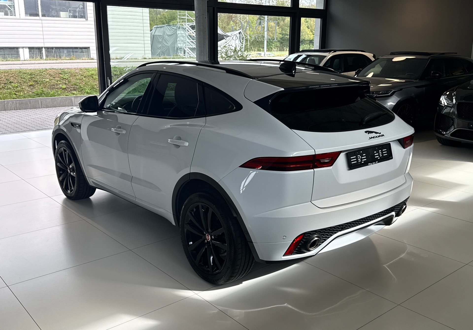JAGUAR E-Pace 2.0d D240 R-Dynamic S AWD Automatik ***CH-Fahrzeug***240PS***Bremsen+Bereifung NEU***-image-27