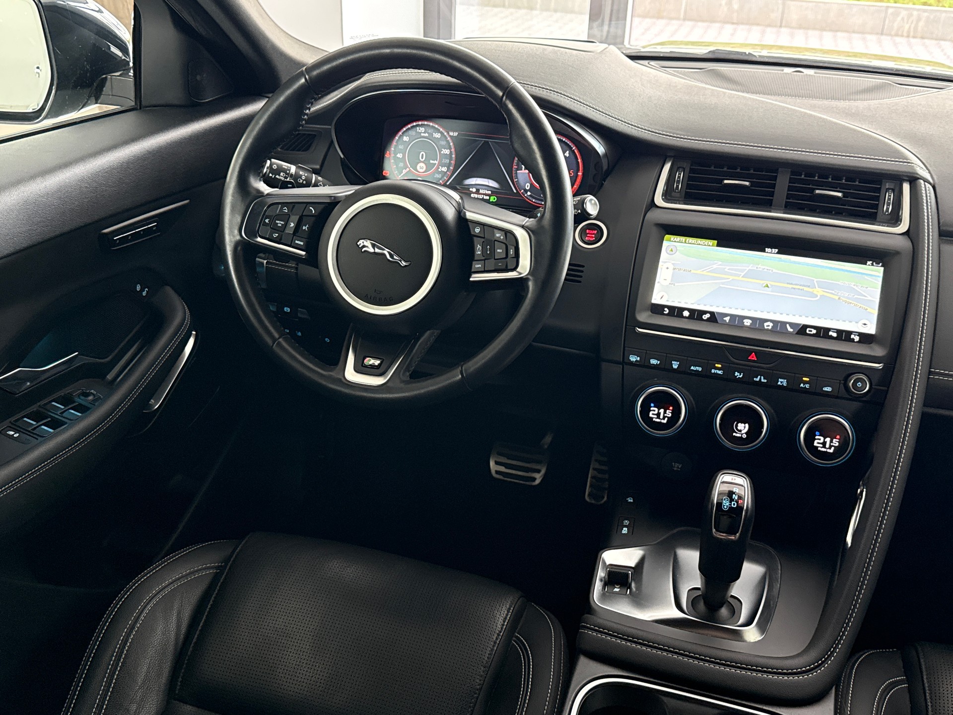 JAGUAR E-Pace 2.0d D240 R-Dynamic S AWD Automatik ***CH-Fahrzeug***240PS***Bremsen+Bereifung NEU***-image-10