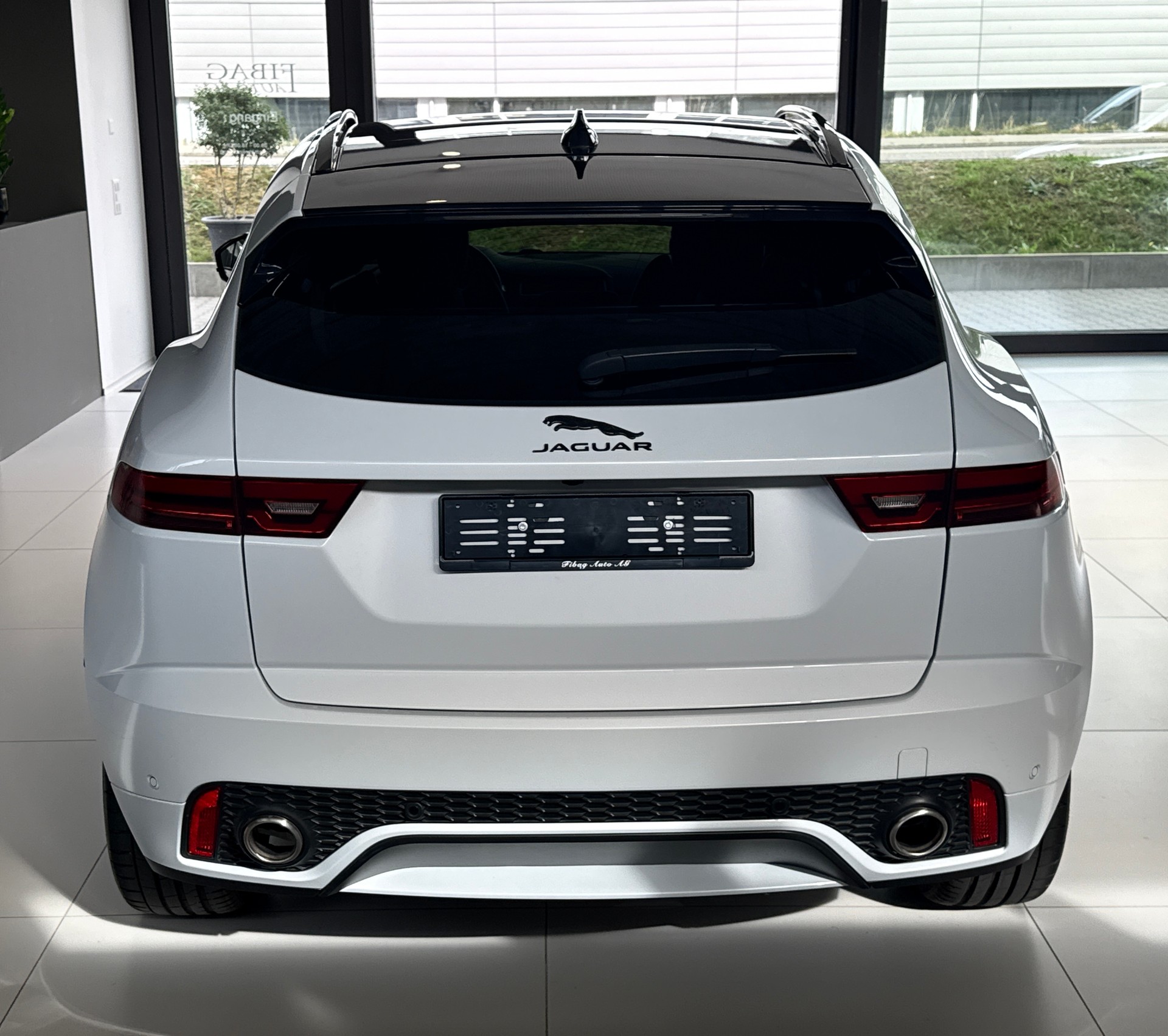 JAGUAR E-Pace 2.0d D240 R-Dynamic S AWD Automatik ***CH-Fahrzeug***240PS***Bremsen+Bereifung NEU***-image-30