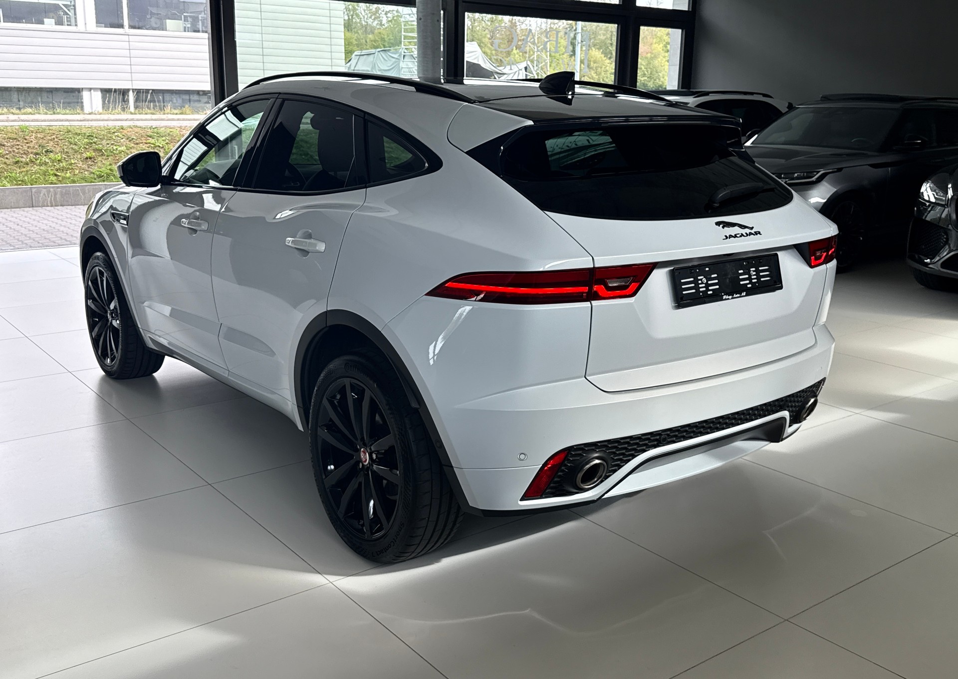 JAGUAR E-Pace 2.0d D240 R-Dynamic S AWD Automatik ***CH-Fahrzeug***240PS***Bremsen+Bereifung NEU***-image-29