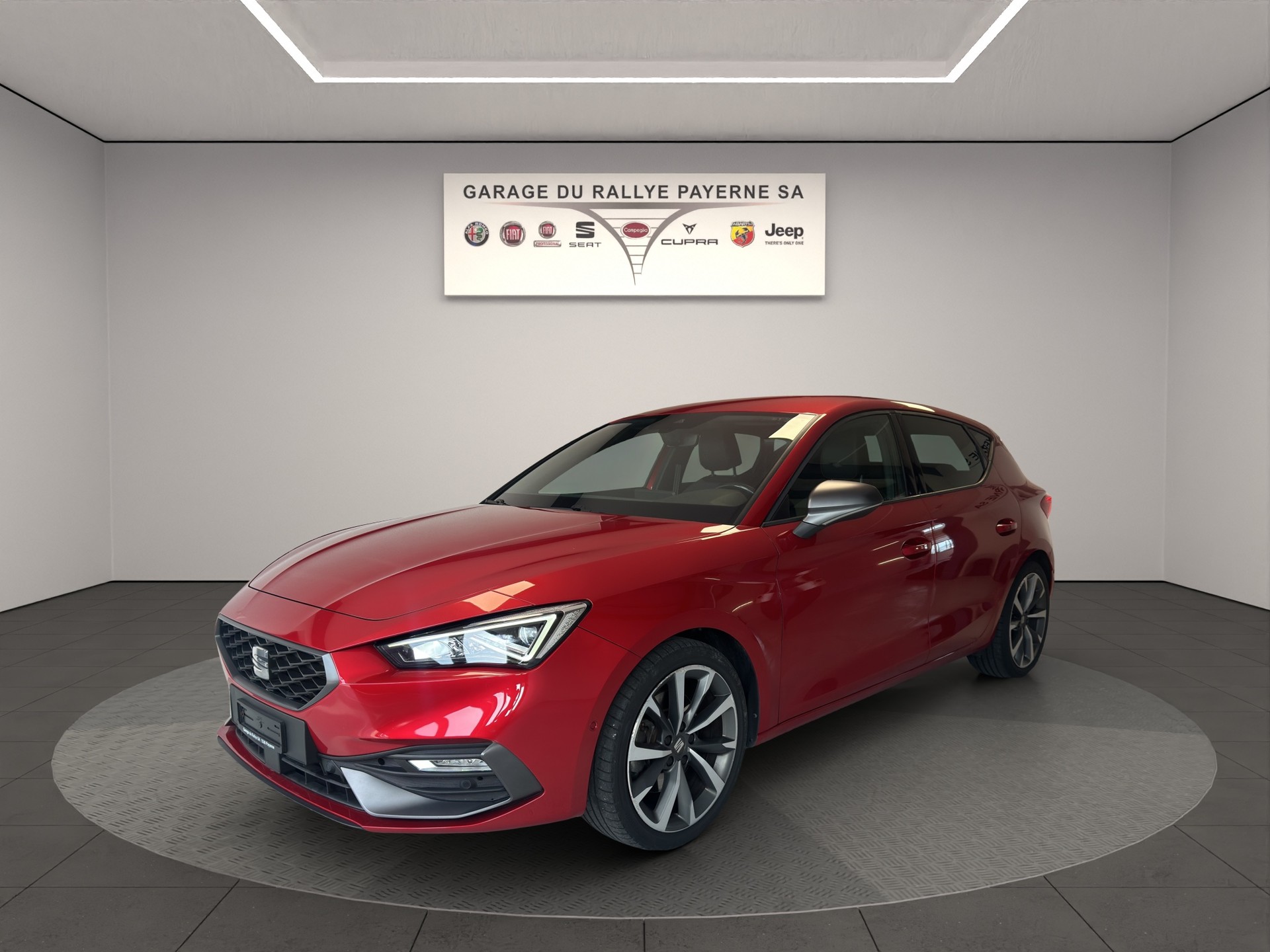 SEAT Leon 1.5 eTSI mHEV DSG Hola FR-showroom-element-1