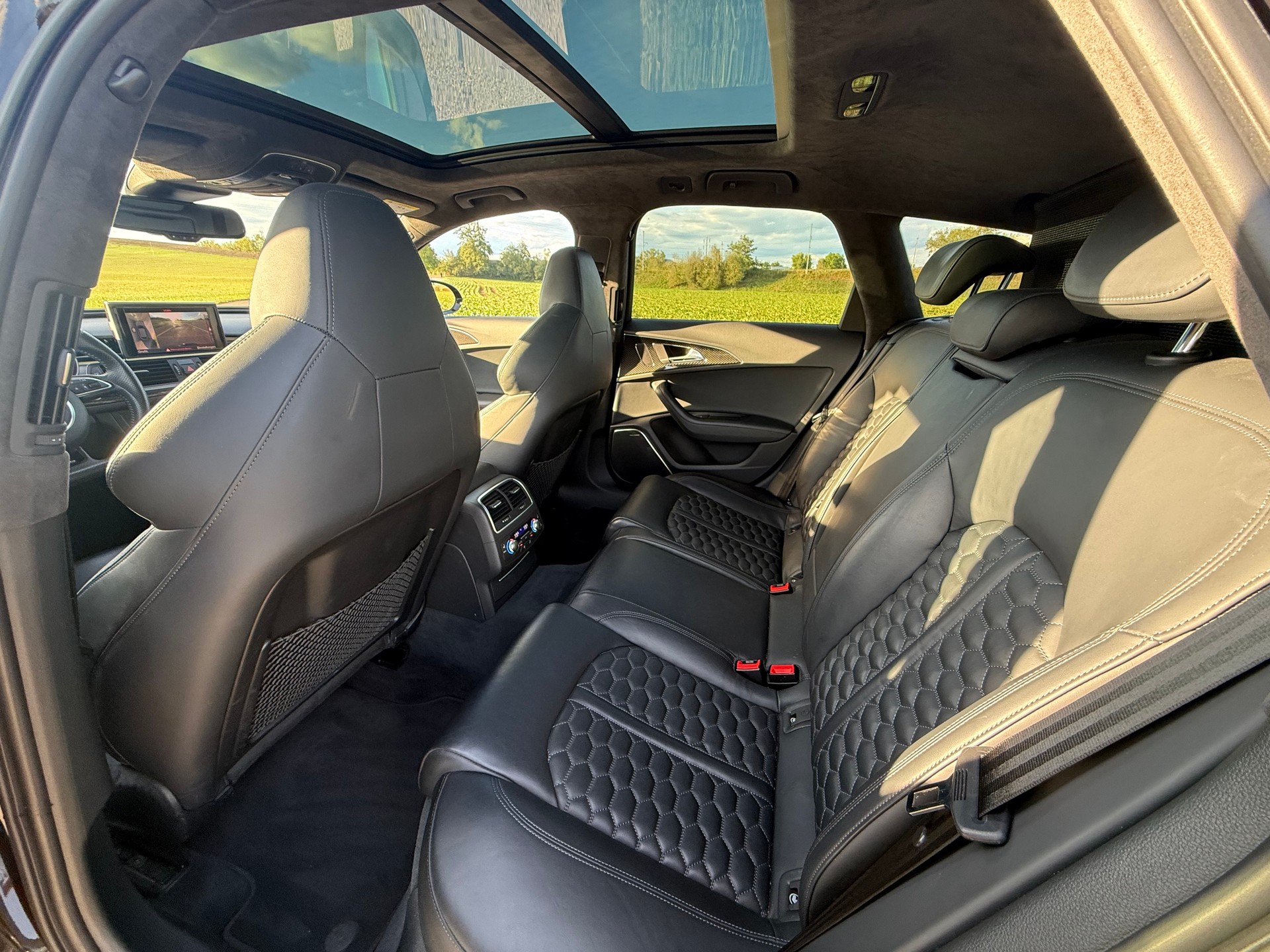 AUDI 4.0 V8 TFSI quattro T-Tronic-image-5