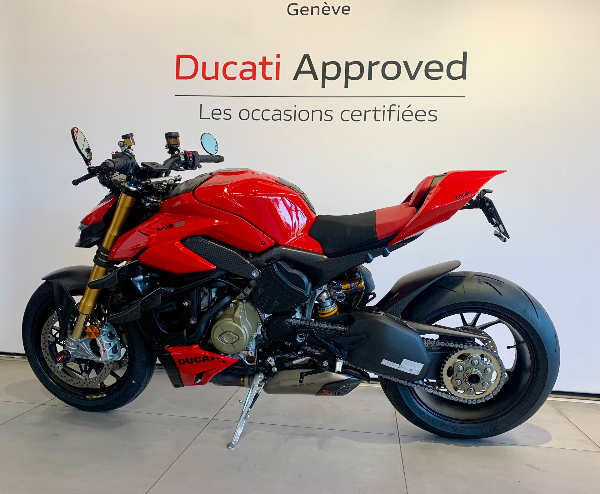 DUCATI Streetfighter V4 S-image-1