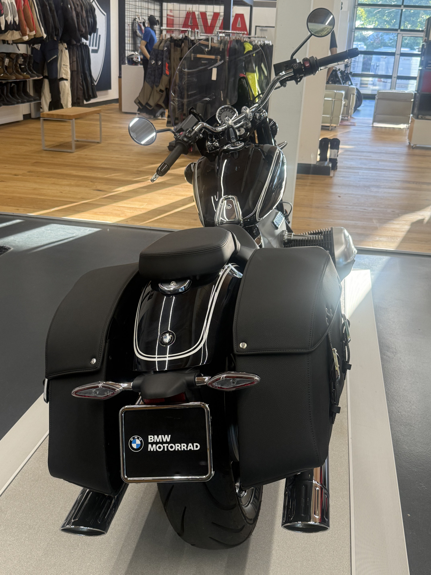 BMW R 18 Classic-showroom-element-1