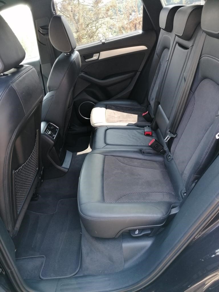 AUDI Q5 2.0 TDI quattro S-tronic-image-11