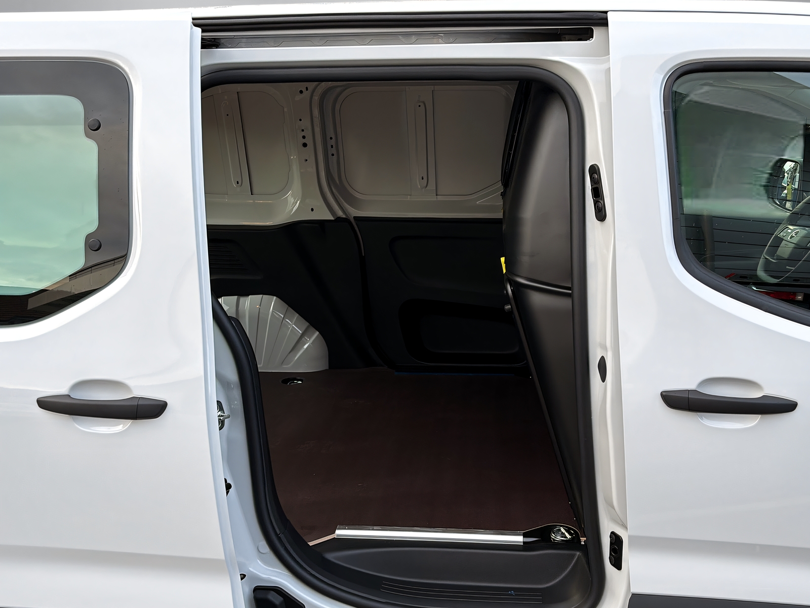 OPEL Combo Cargo 1.2 2.0 t-showroom-element-3
