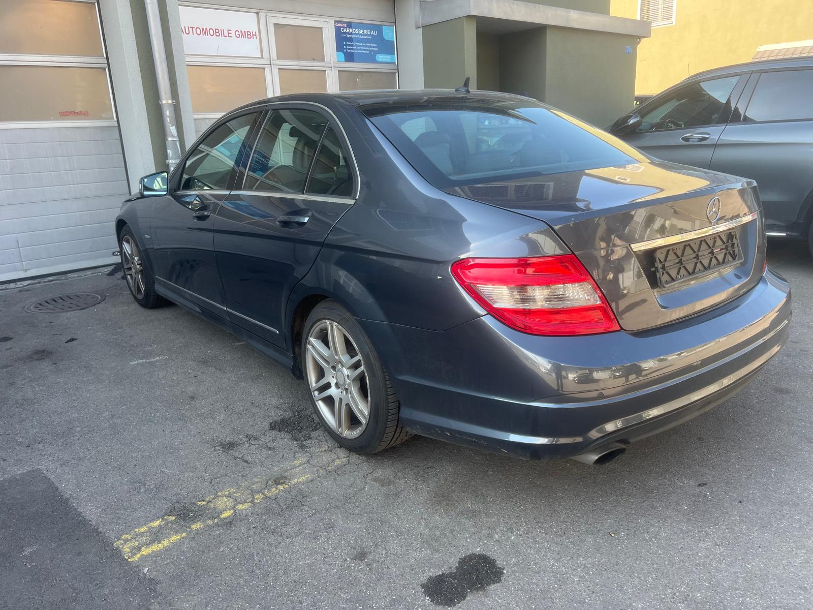 MERCEDES-BENZ C 200 CGI BlueEfficiency My Star Sport Automatic-image-3
