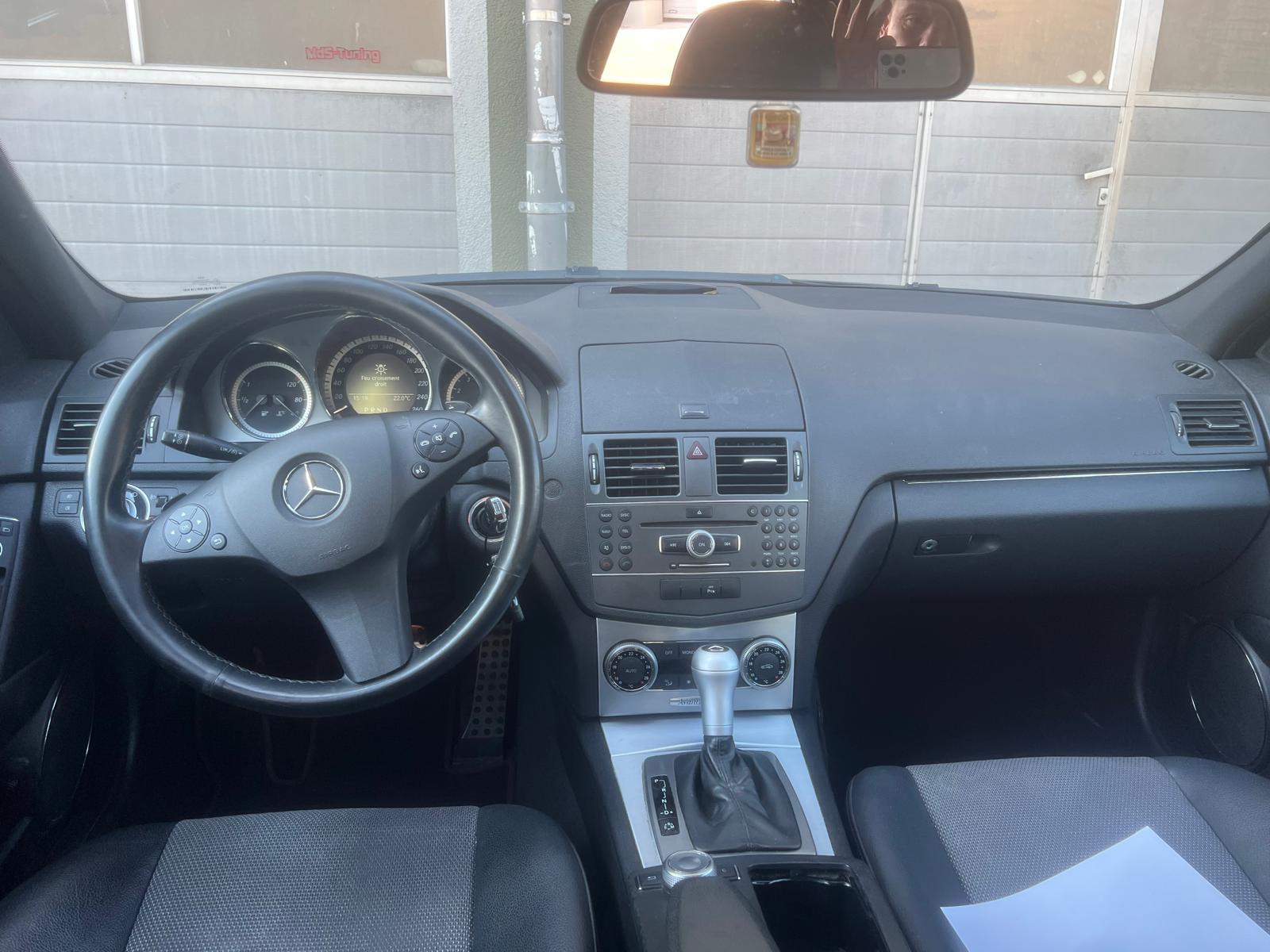 MERCEDES-BENZ C 200 CGI BlueEfficiency My Star Sport Automatic-image-5