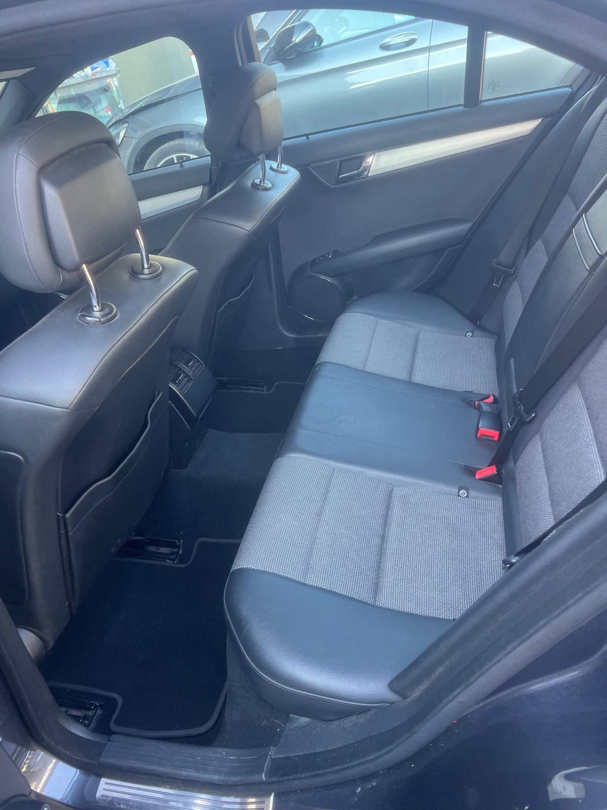 MERCEDES-BENZ C 200 CGI BlueEfficiency My Star Sport Automatic-image-8