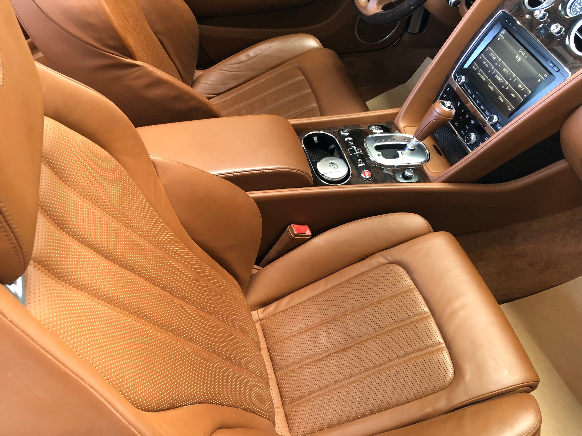 BENTLEY Continental GTC 4.0 V8-image-13