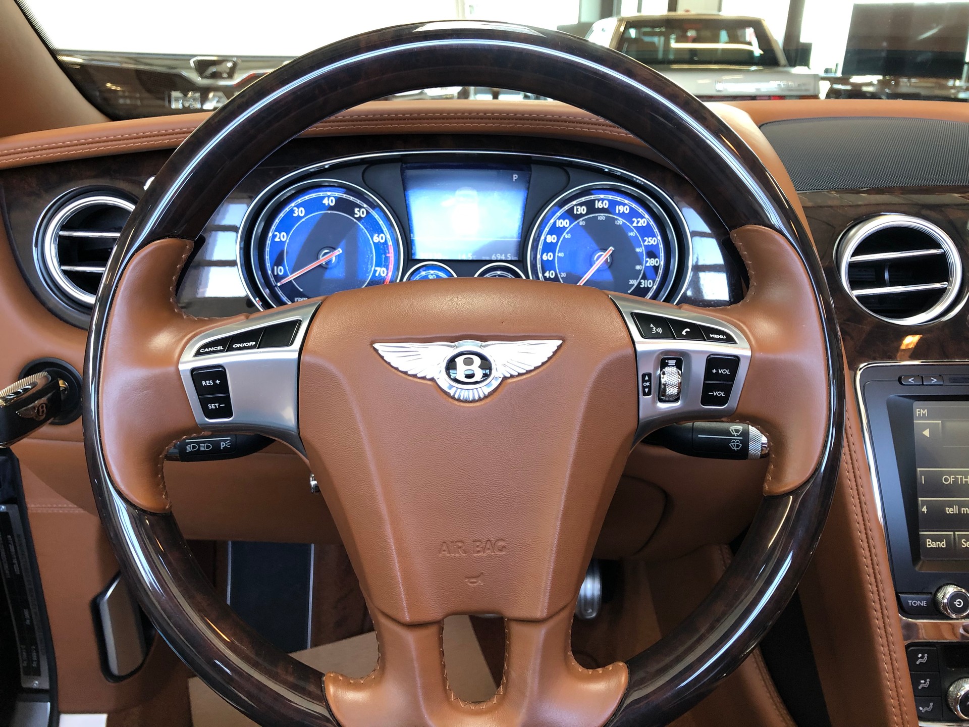 BENTLEY Continental GTC 4.0 V8-image-21