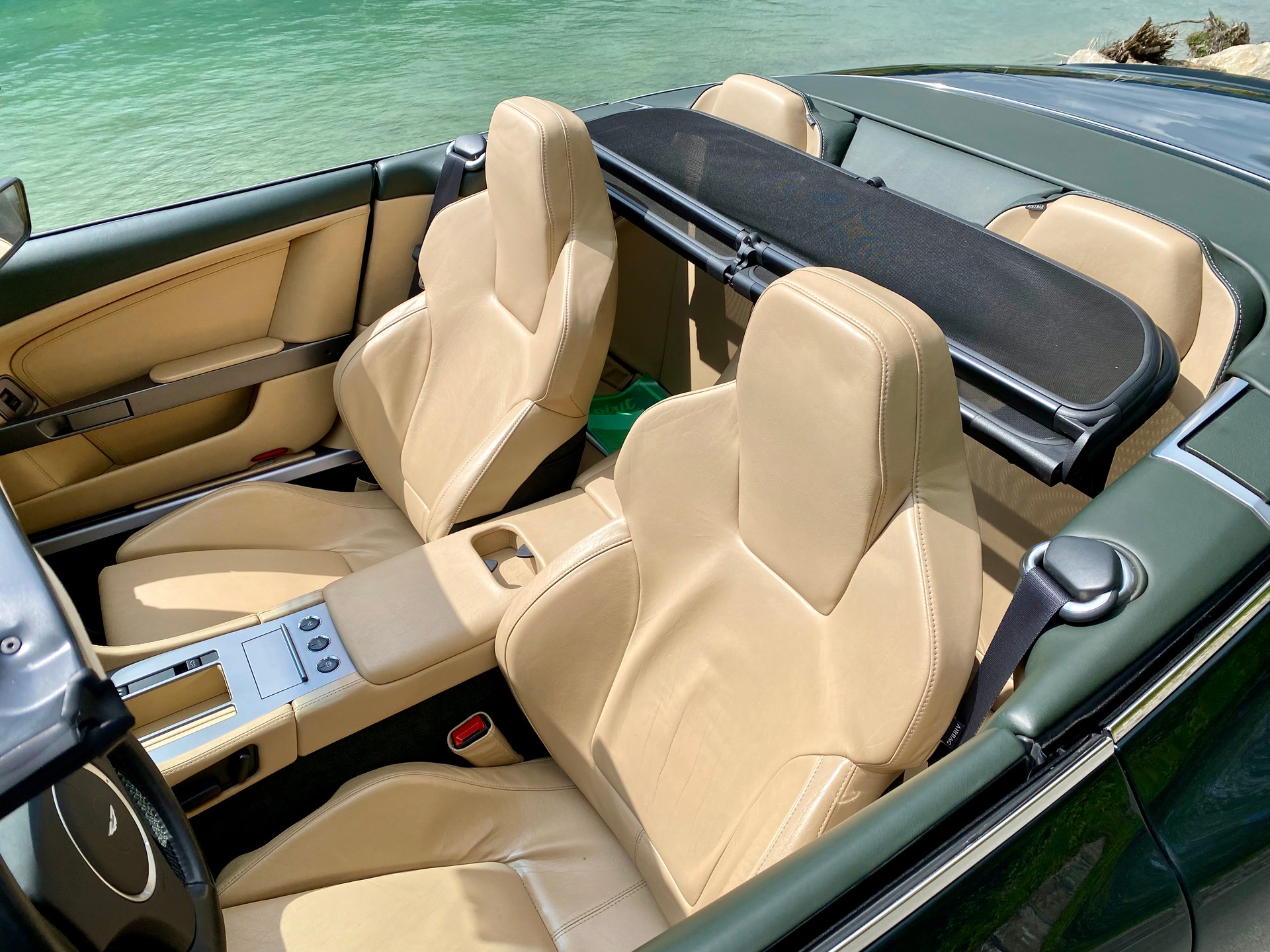 ASTON MARTIN DB9 Volante Touchtronic 2-image-7