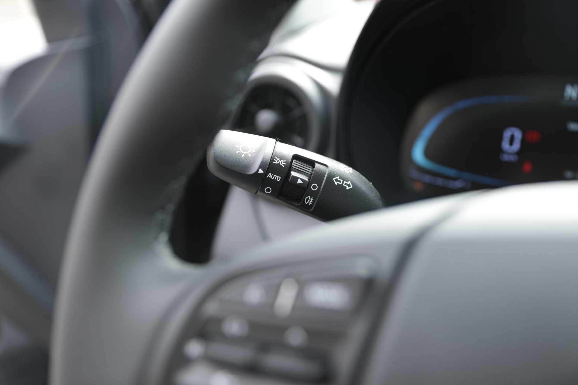 HYUNDAI i10 1.0 Origo Automat-image-11
