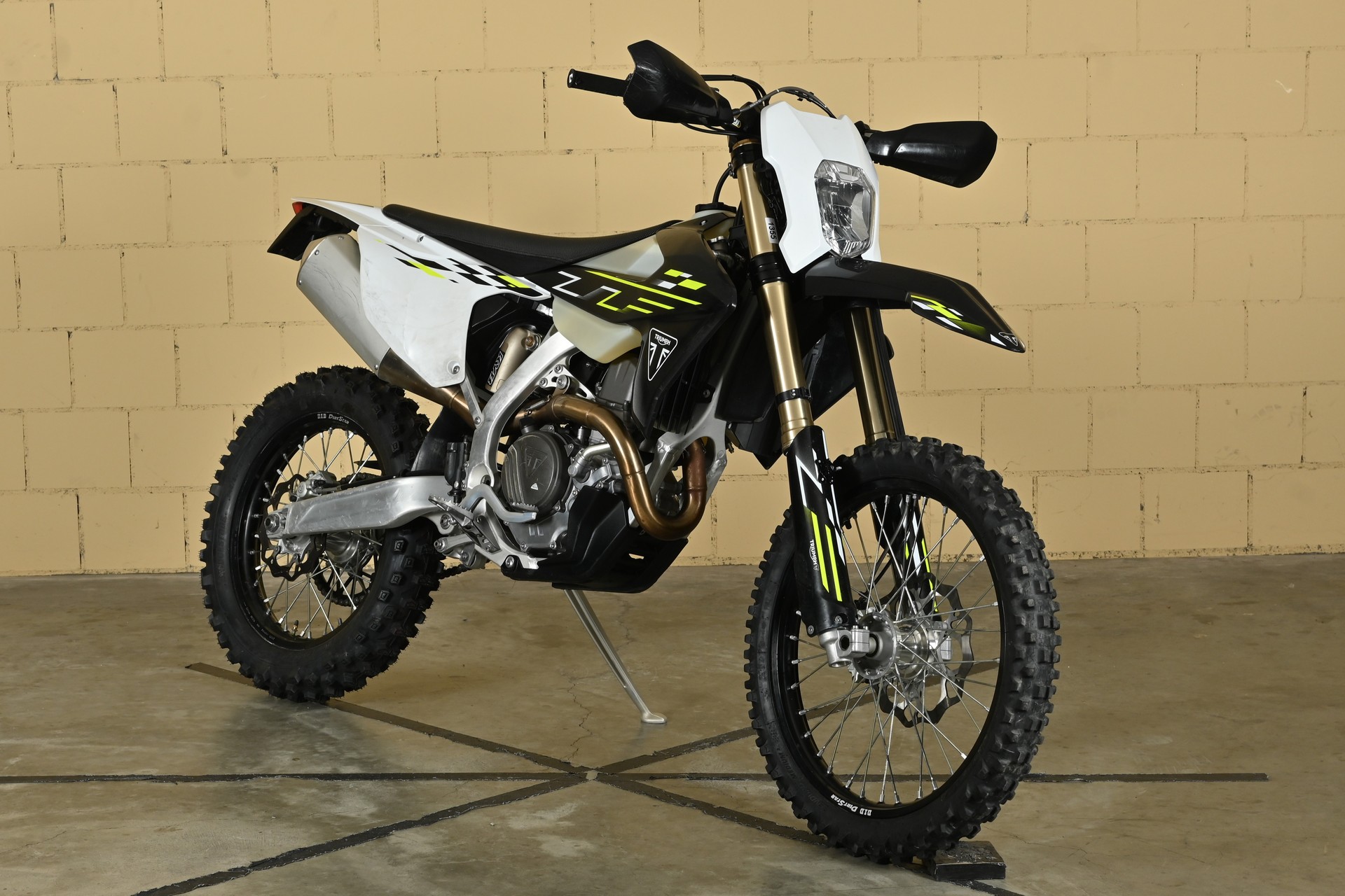 TRIUMPH Enduro TF 450 E-image-1