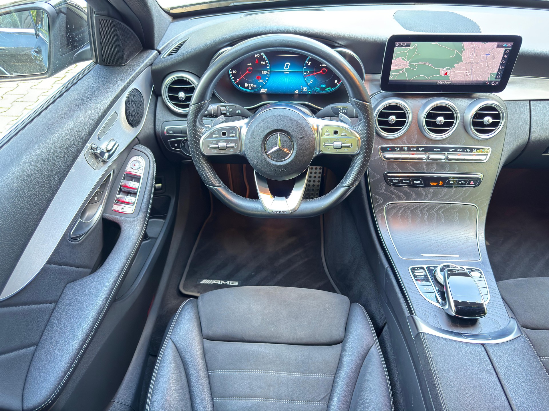 MERCEDES-BENZ C 200 Swiss Star AMG Line 4M 9G-Tronic-image-18