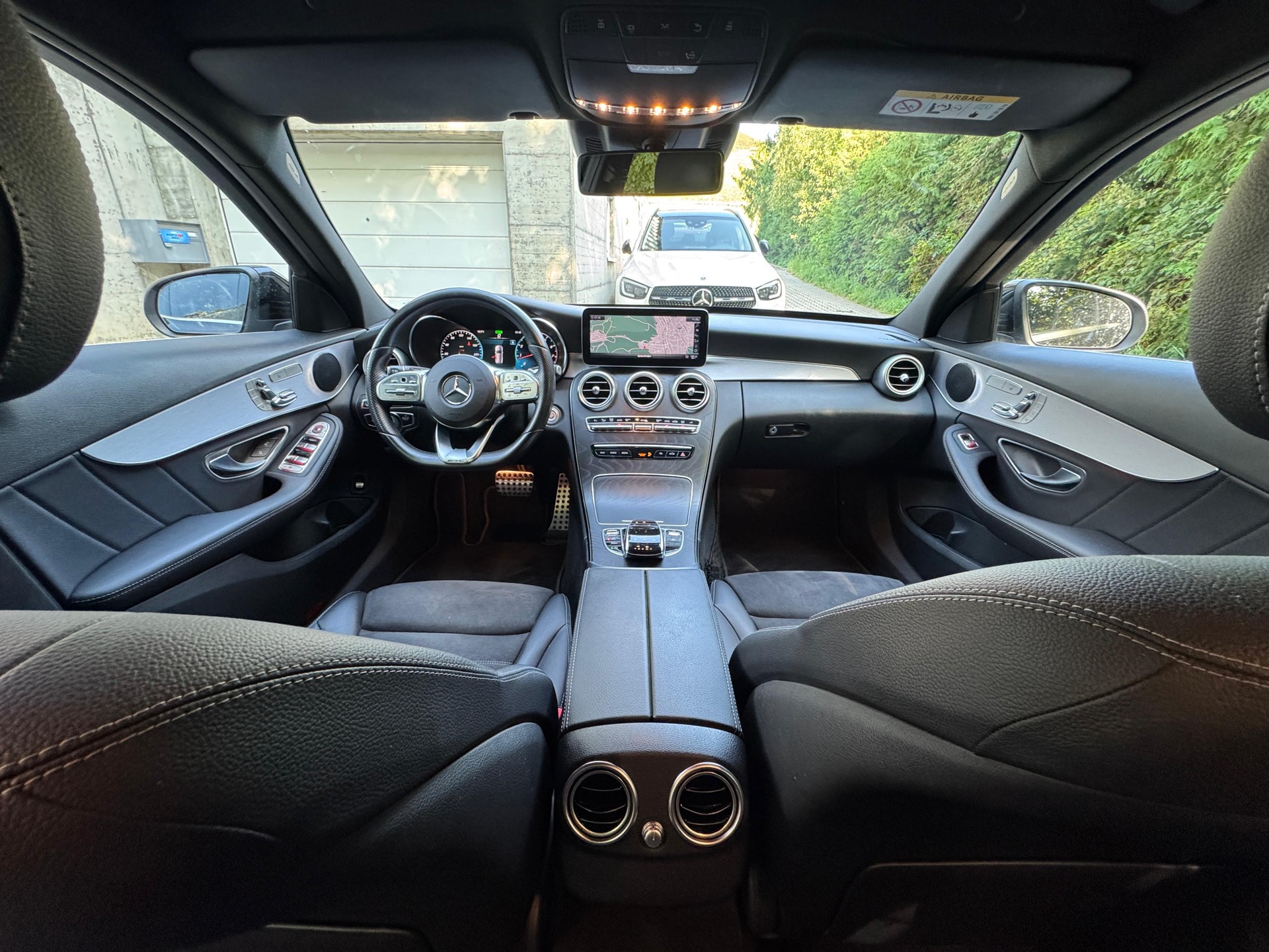MERCEDES-BENZ C 200 Swiss Star AMG Line 4M 9G-Tronic-image-17