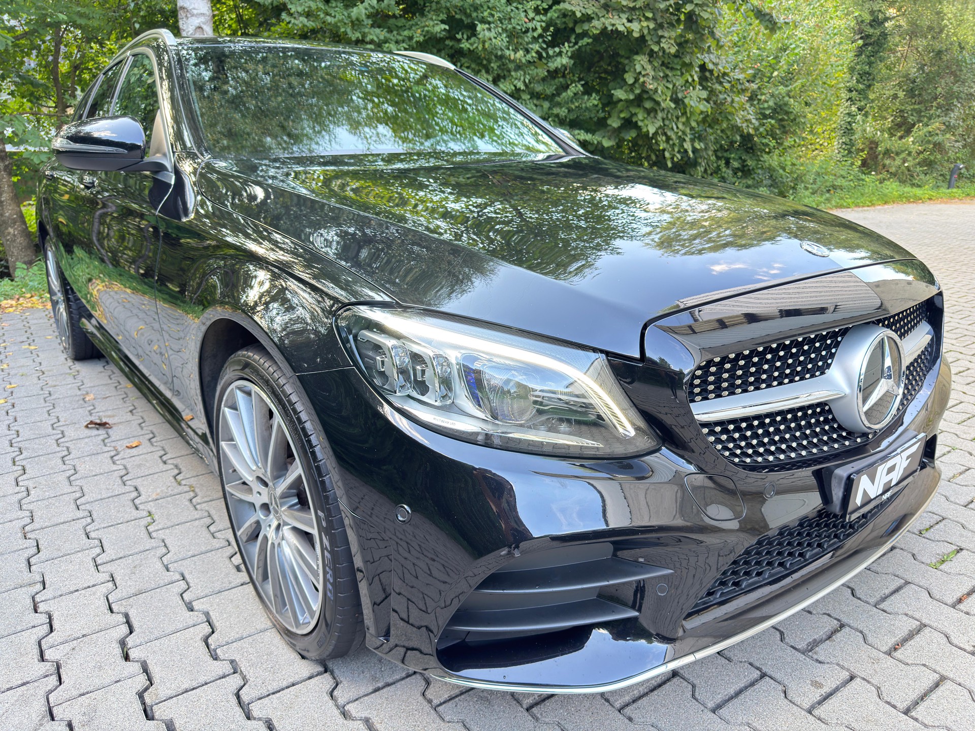MERCEDES-BENZ C 200 Swiss Star AMG Line 4M 9G-Tronic-image-6