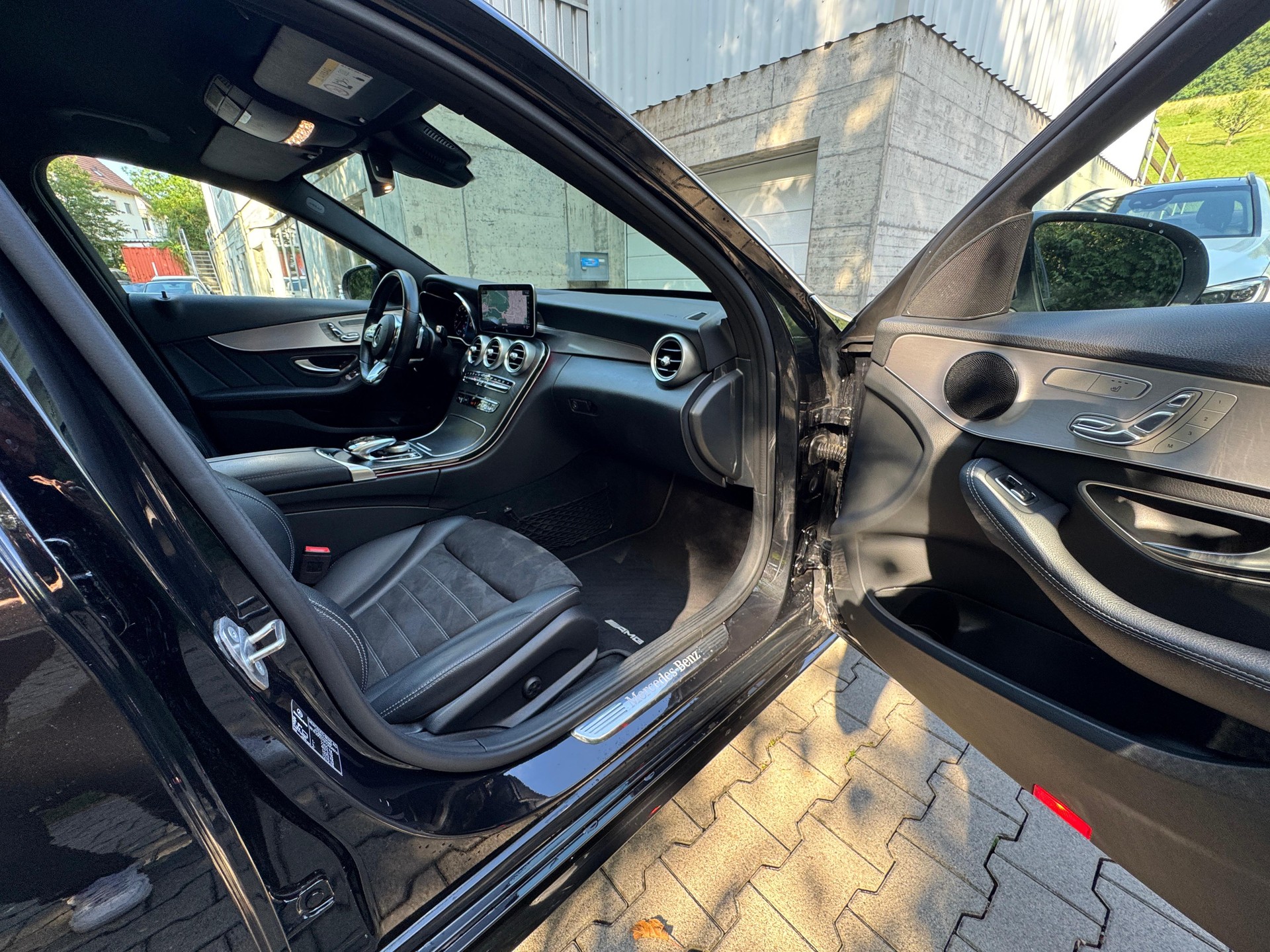 MERCEDES-BENZ C 200 Swiss Star AMG Line 4M 9G-Tronic-image-15
