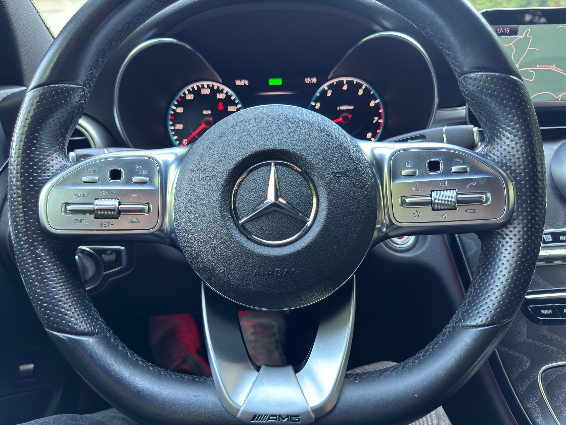 MERCEDES-BENZ C 200 Swiss Star AMG Line 4M 9G-Tronic-image-21