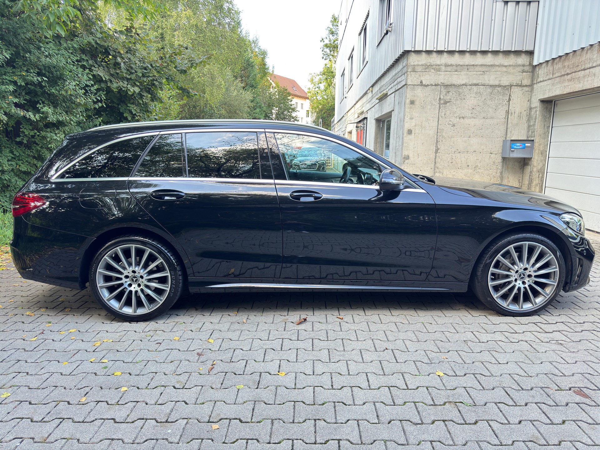 MERCEDES-BENZ C 200 Swiss Star AMG Line 4M 9G-Tronic-image-5
