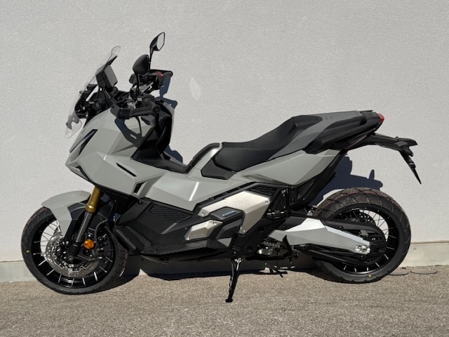 HONDA X-ADV 750-image-2