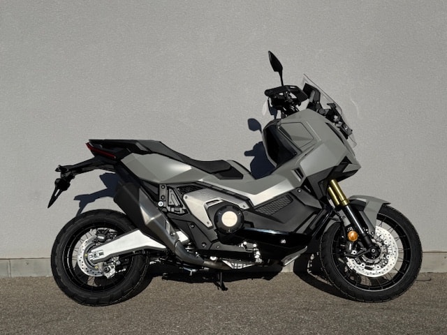 HONDA X-ADV 750-image-3