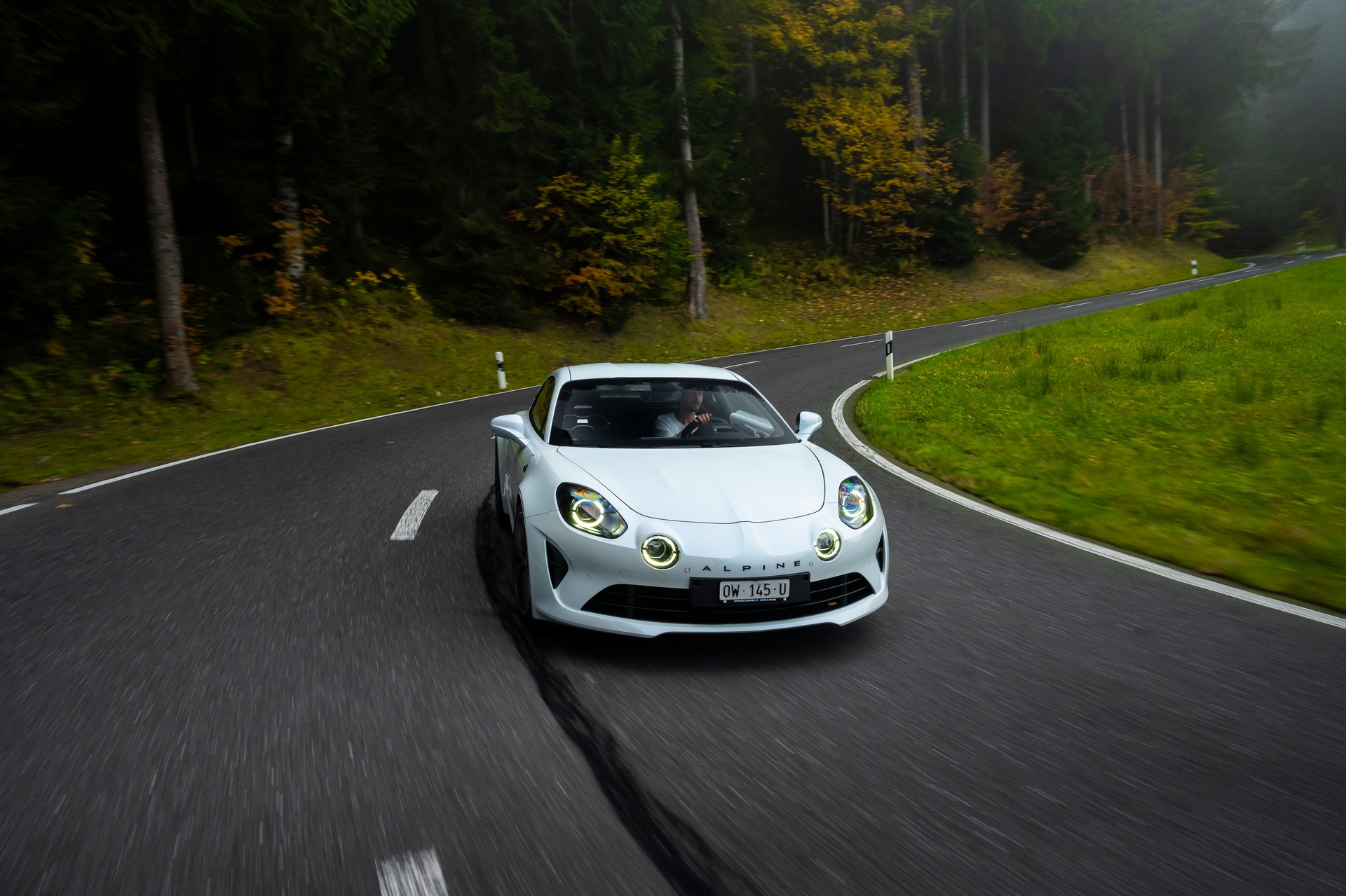 ALPINE A110 S-showroom-element-2