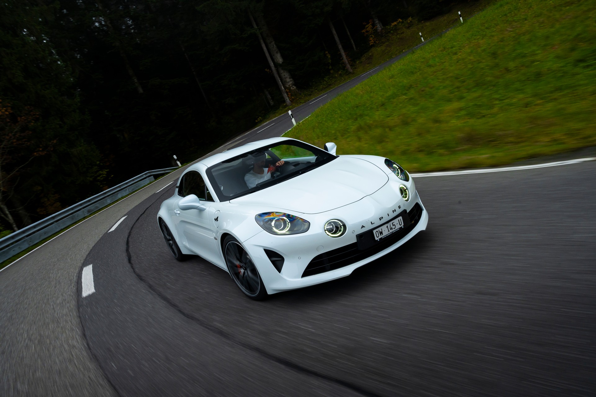 ALPINE A110 S-showroom-element-3