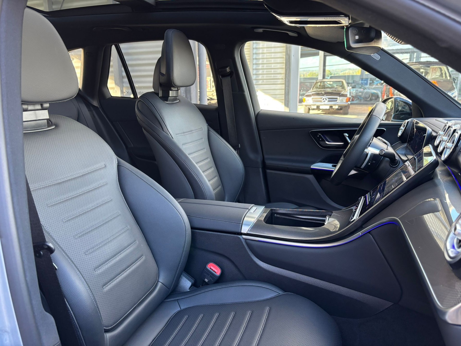 MERCEDES-BENZ GLC 200 AMG-Line 4Matic-image-8