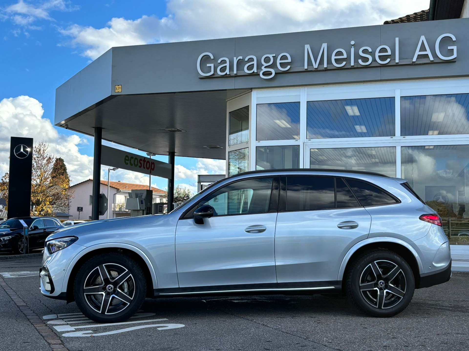 MERCEDES-BENZ GLC 200 AMG-Line 4Matic-image-5