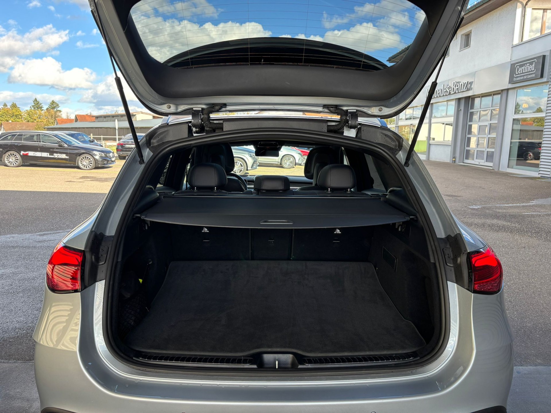 MERCEDES-BENZ GLC 200 AMG-Line 4Matic-image-13