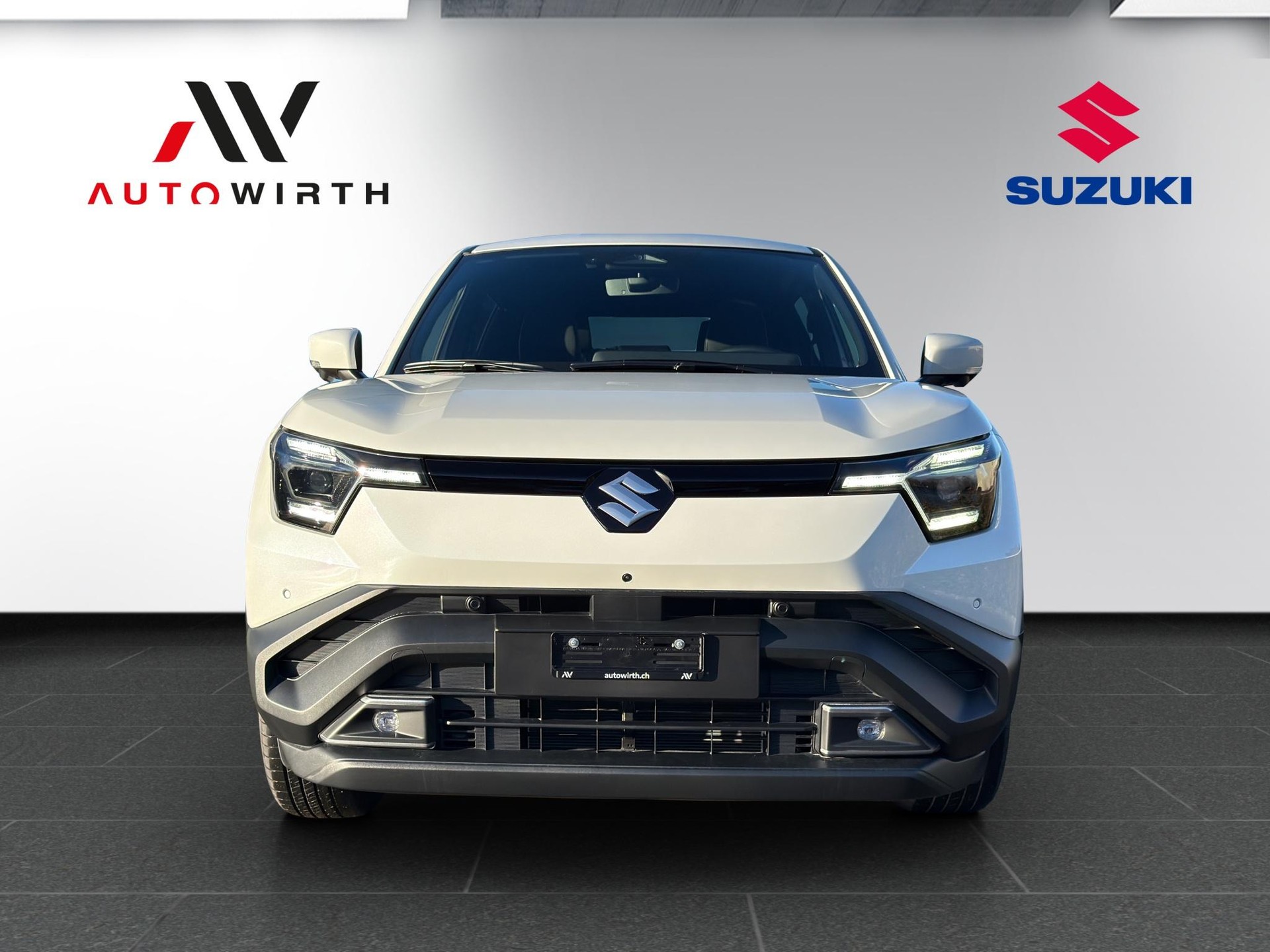 SUZUKI e Vitara Compact Top 4x4-image-1
