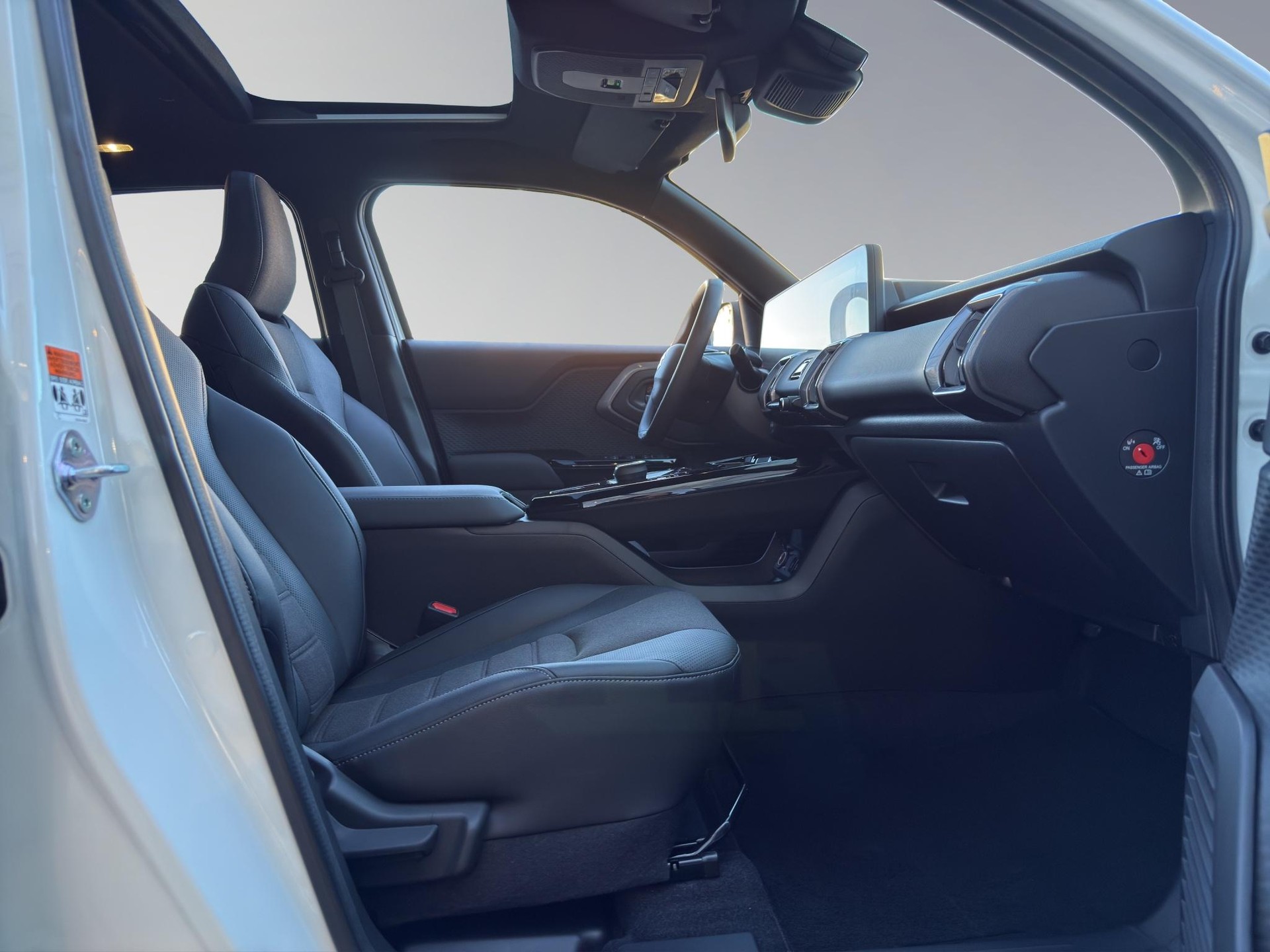 SUZUKI e Vitara Compact Top 4x4-image-15