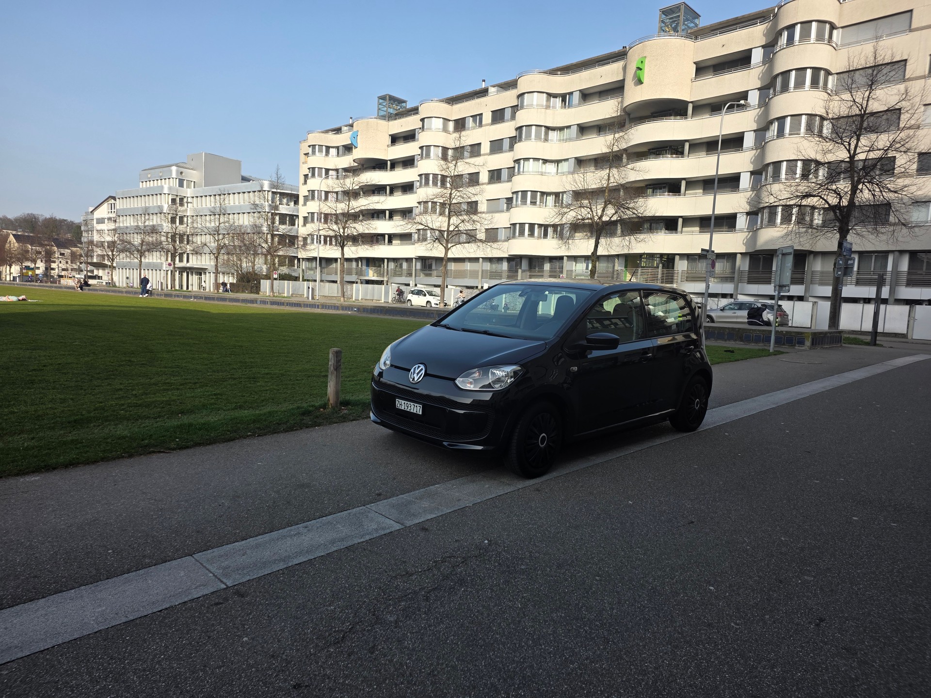VW Up / Automat mit MFK / TOP FAHRZEUG