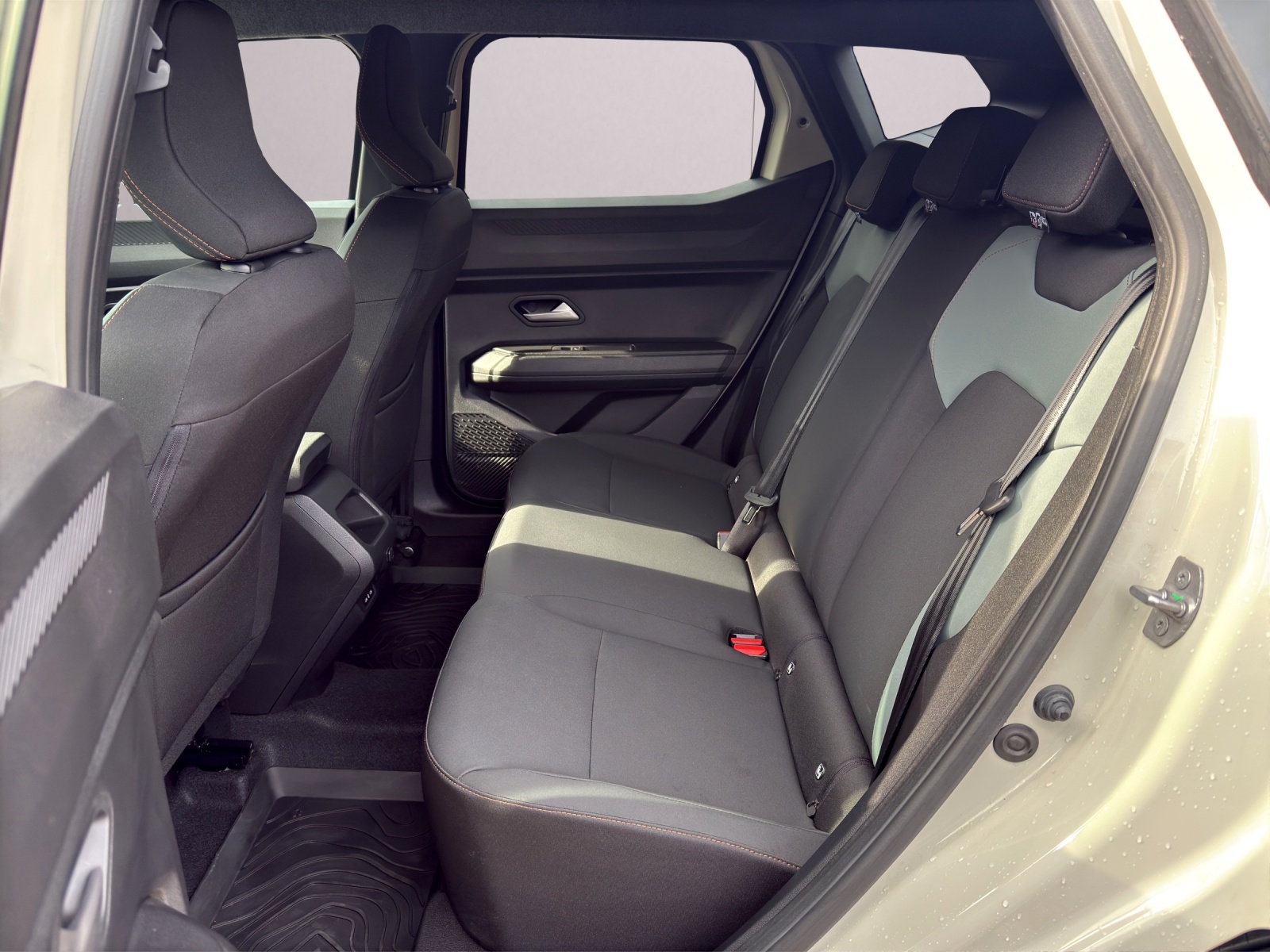 DACIA Duster HEV 140 Extreme-image-14