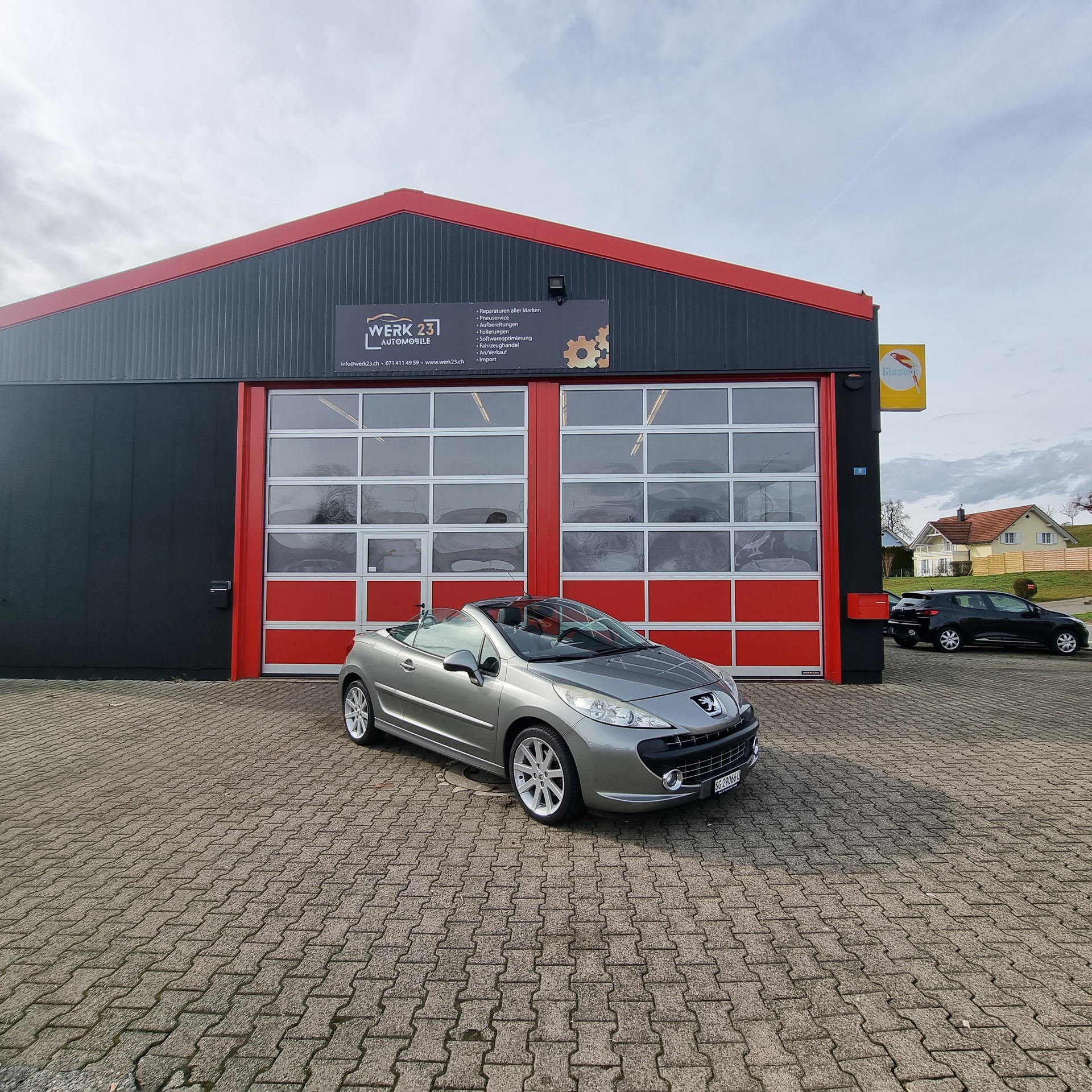 PEUGEOT 207 CC 1.6 16V Turbo Roland Garros Edition