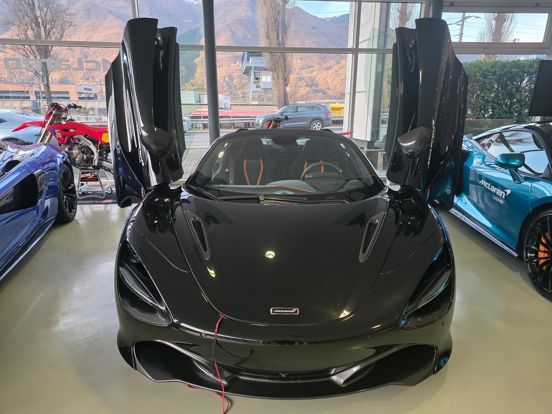 McLAREN 720S Spider Performance 4.0 V8 SSG-image-4