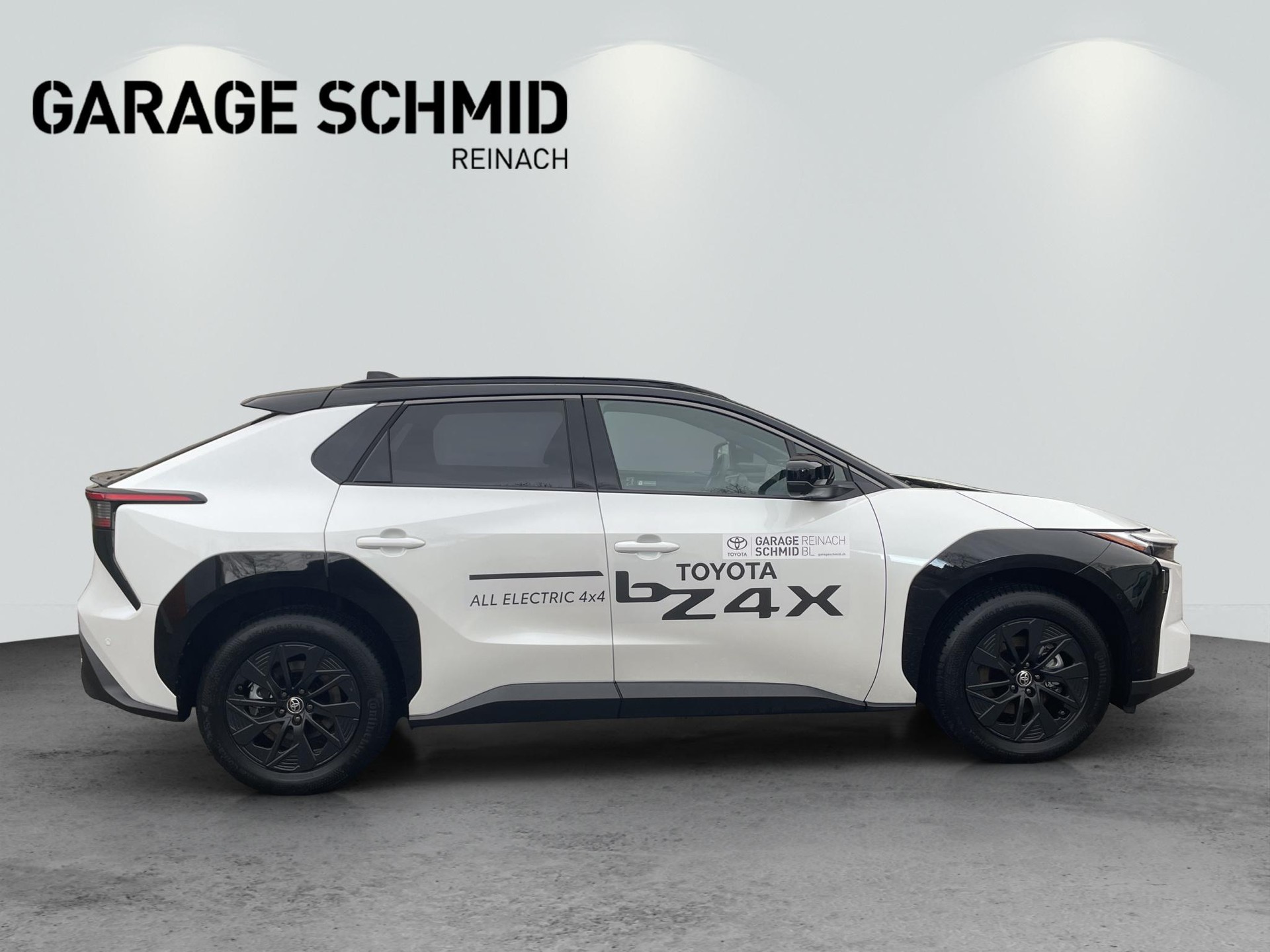 TOYOTA bZ4X Premium AWD-image-7