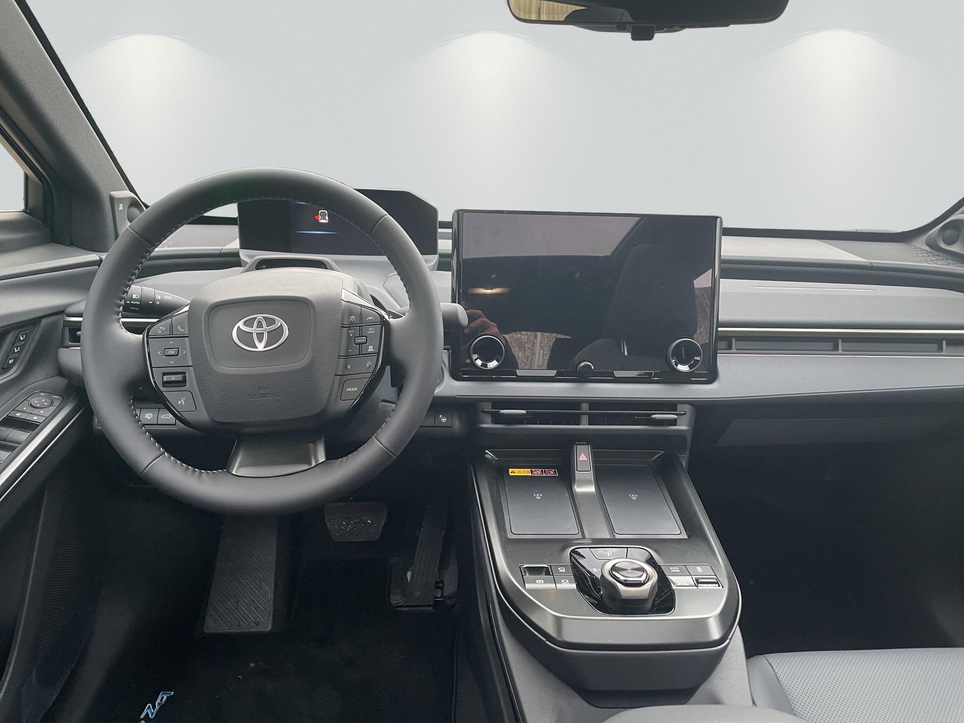 TOYOTA bZ4X Premium AWD-image-12