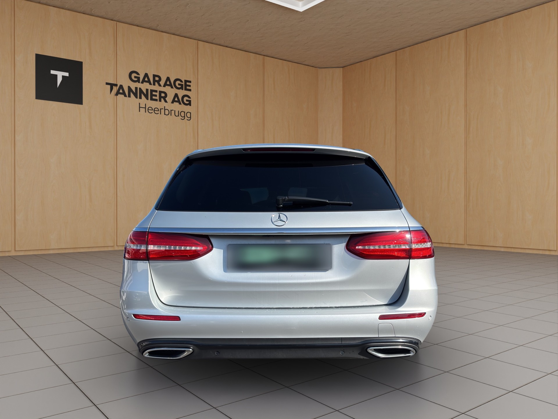 MERCEDES-BENZ E 220 d 4Matic 9G-Tronic-image-9