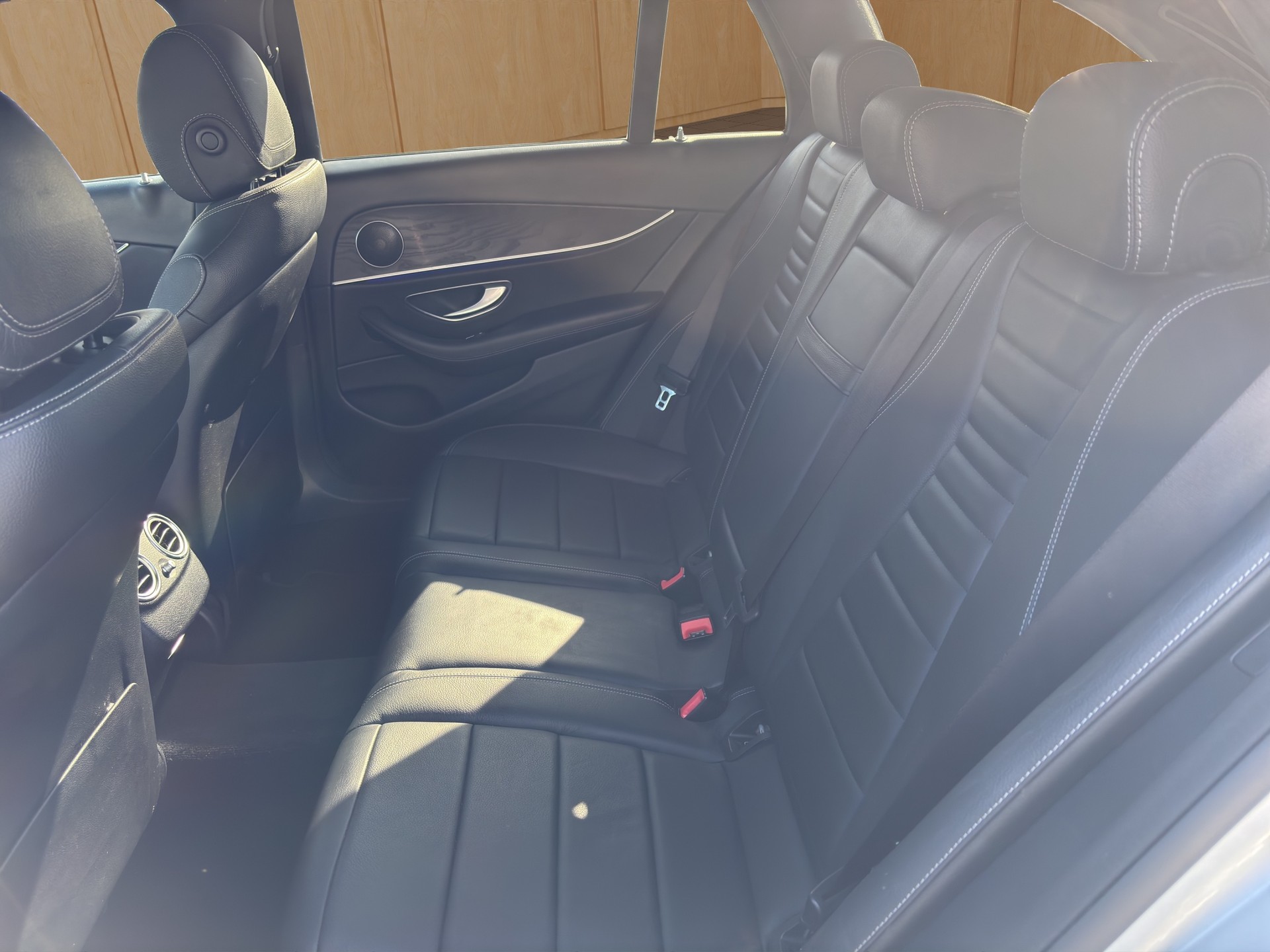 MERCEDES-BENZ E 220 d 4Matic 9G-Tronic-image-7