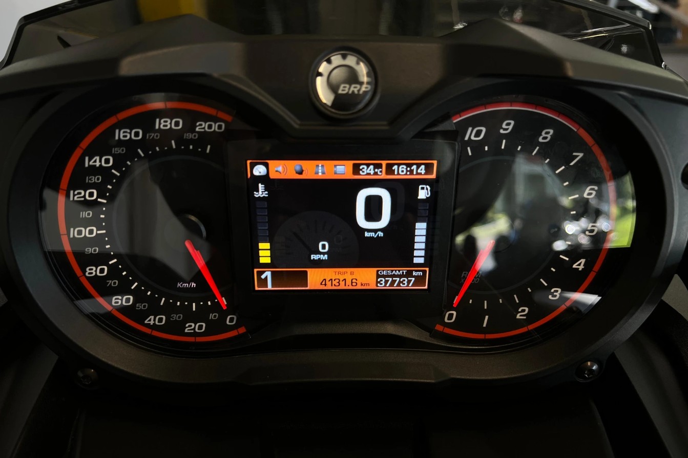 CAN-AM Spyder F3-S SE6-image-10