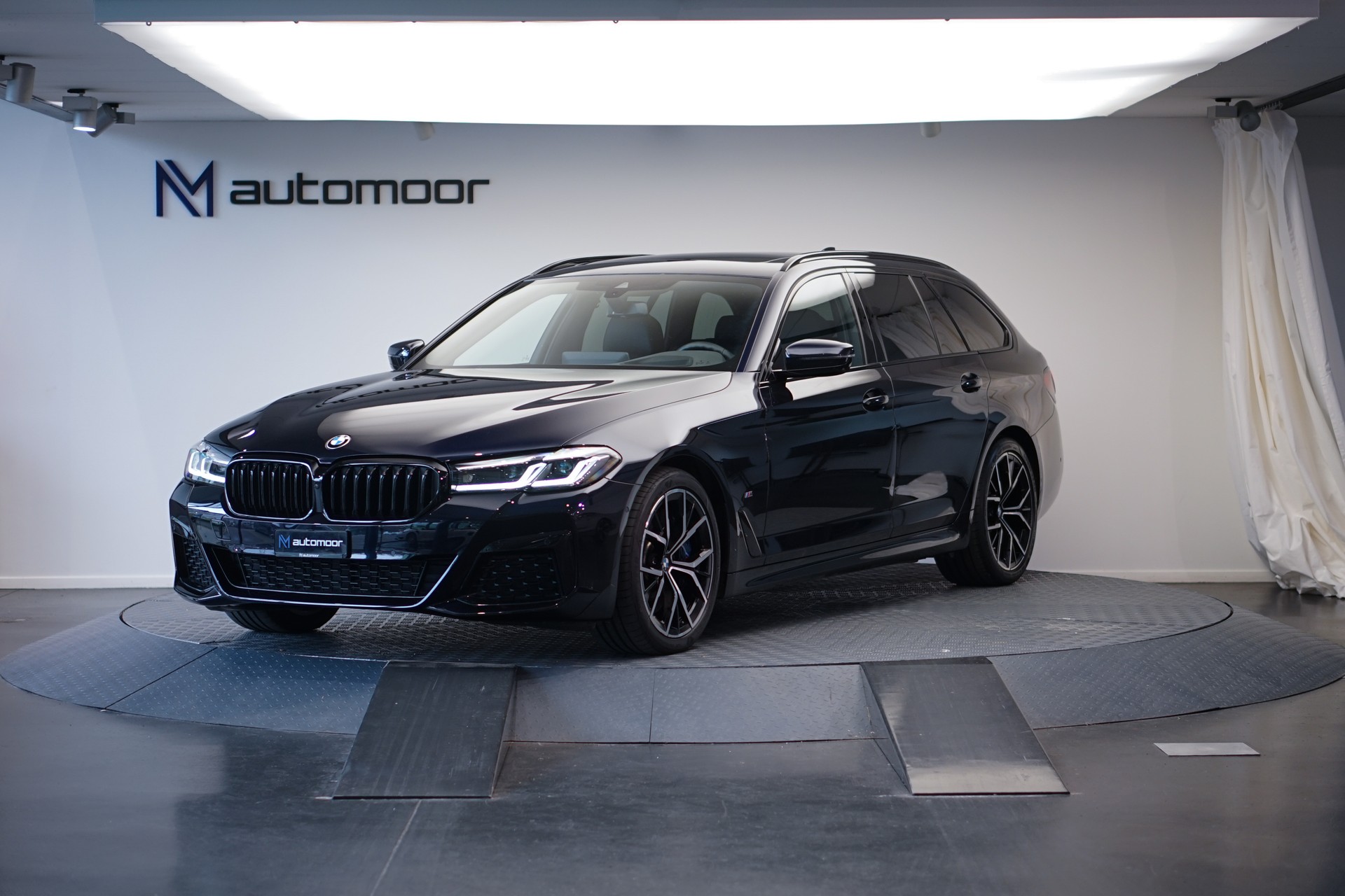 BMW 540d xDrive 48V Touring M Sport Steptronic *CH-Fahrzeug*