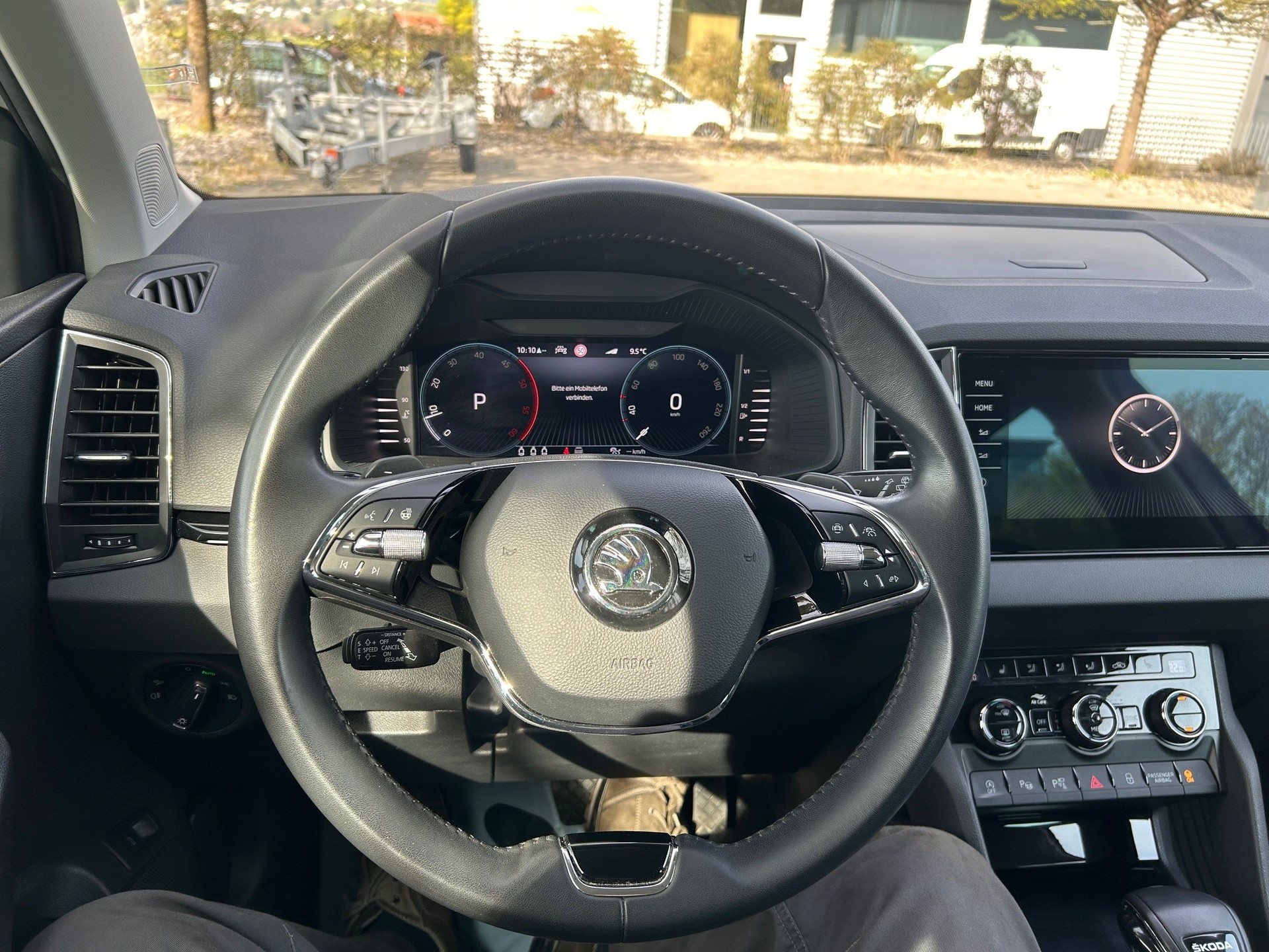 SKODA Karoq 2.0 TDI CR Style 4x4 DSG-image-11