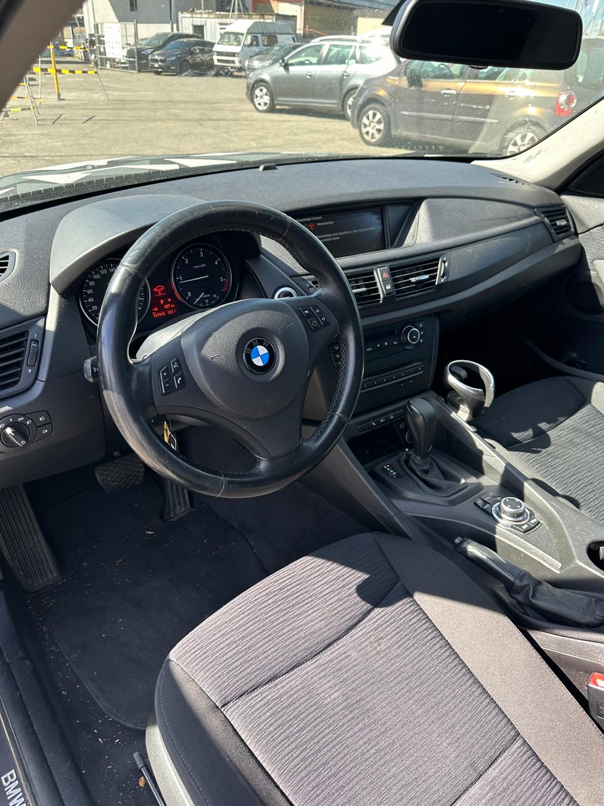 BMW X1 xDrive 20d Steptronic-image-8
