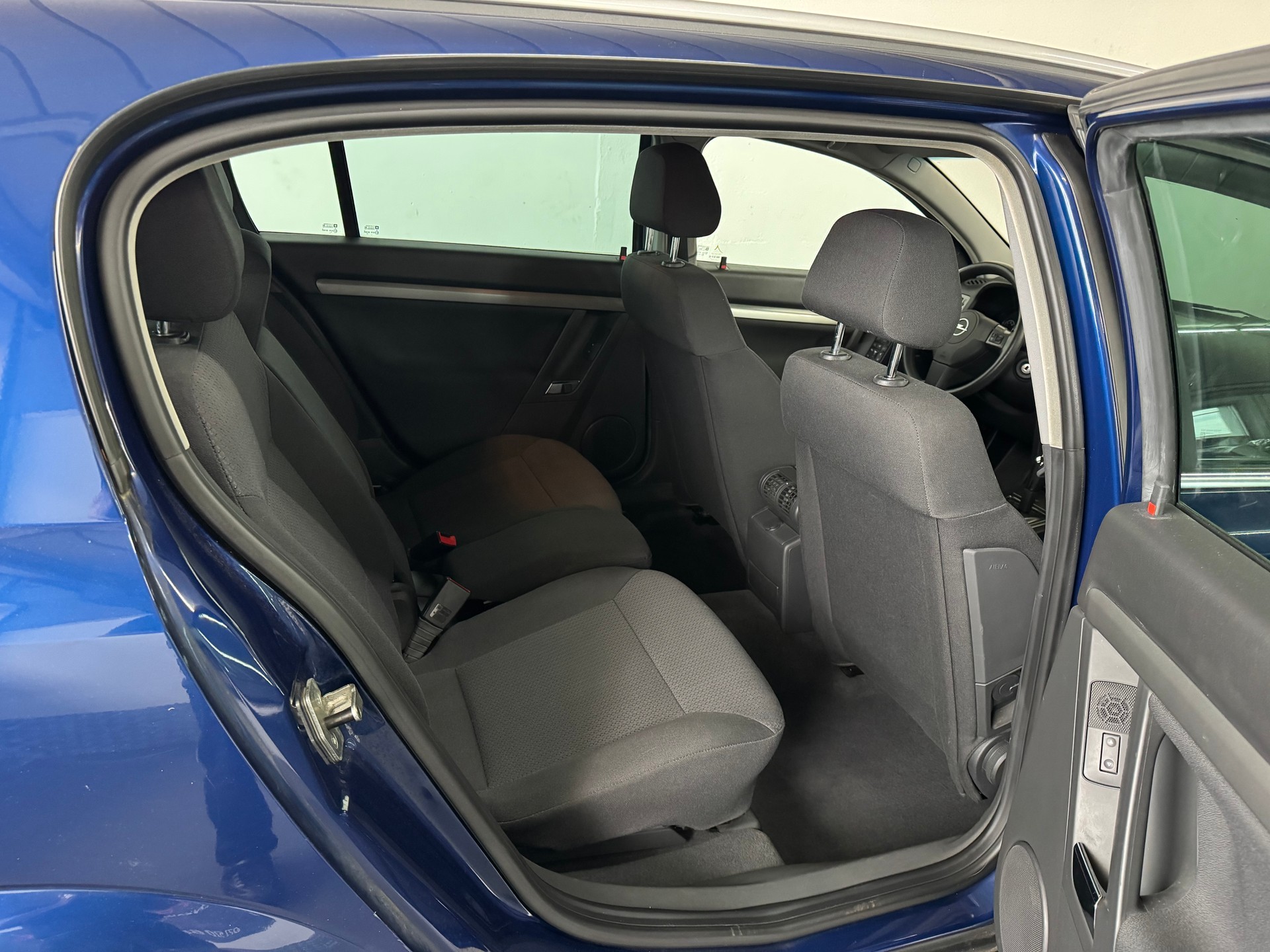 OPEL Signum 2.2 Diamond Automatic-image-19