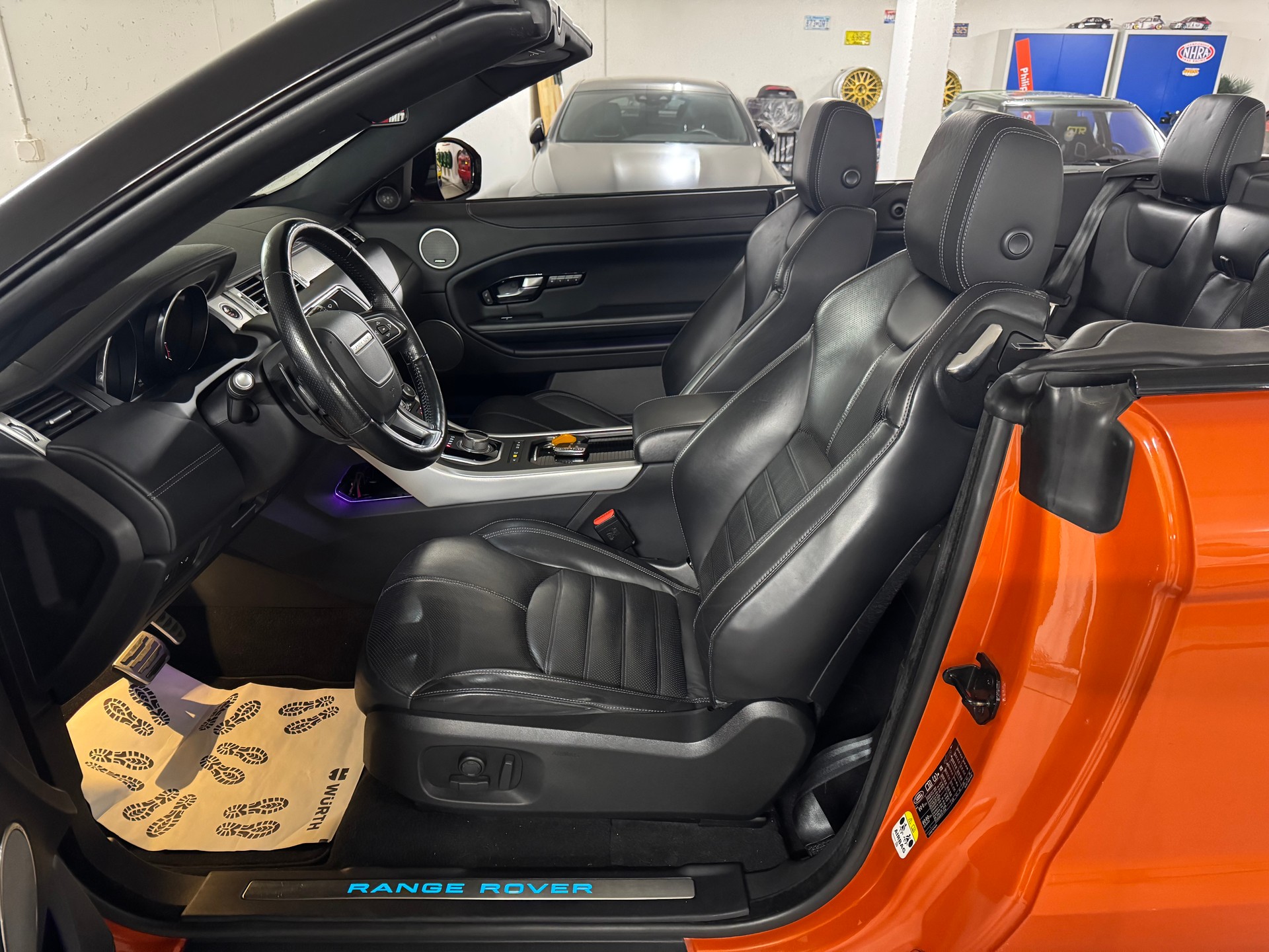 LAND ROVER Range Rover Evoque Convert. 2.0Si4 HSE Dynamic AT9-image-10