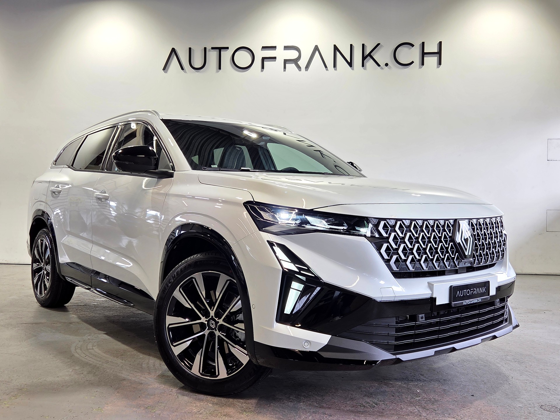RENAULT Espace 1.2 E-Tech techno 7P-showroom-element-1