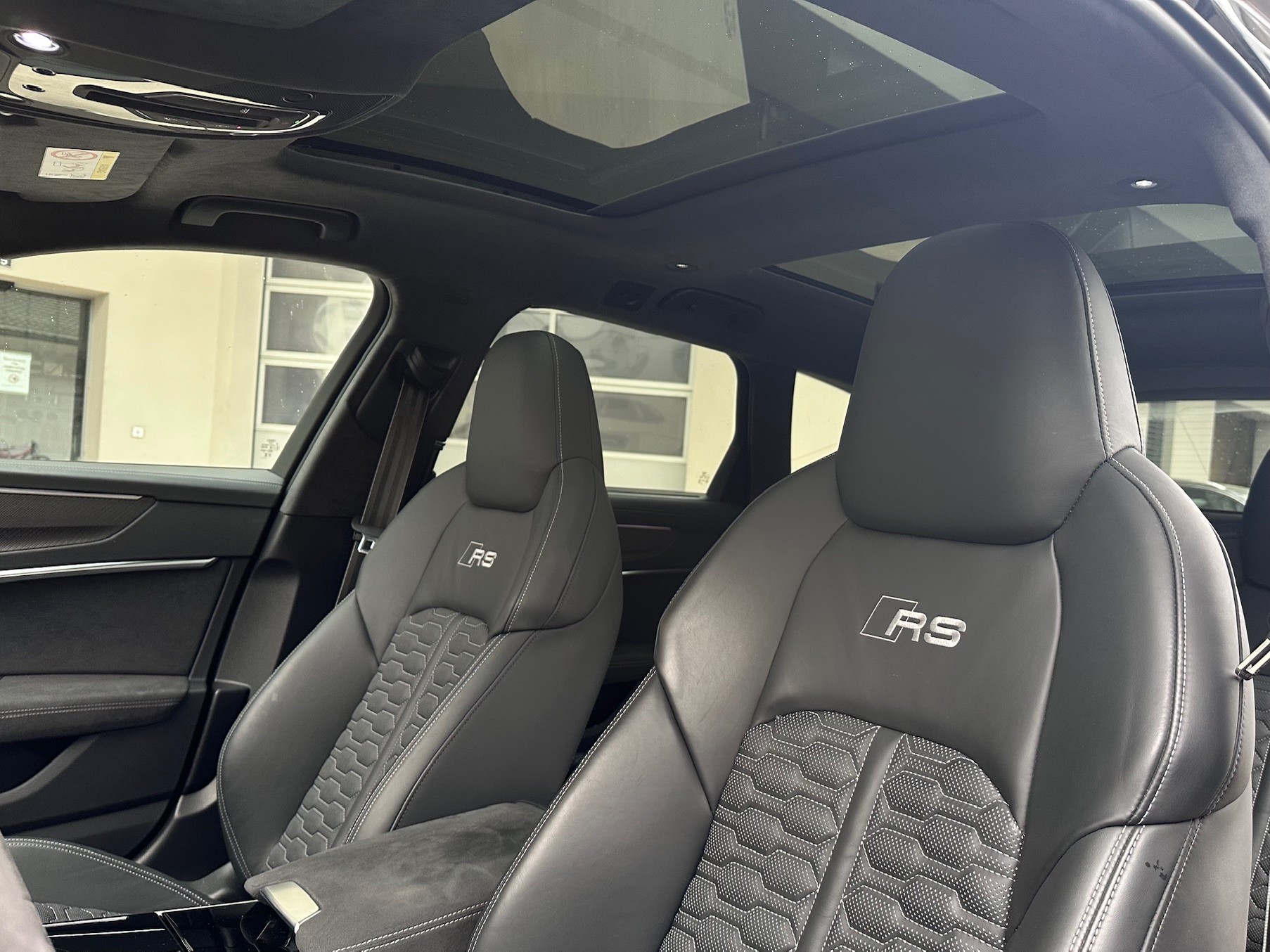 AUDI RS6 Avant 4.0 TFSI V8 Performance quattro-image-9